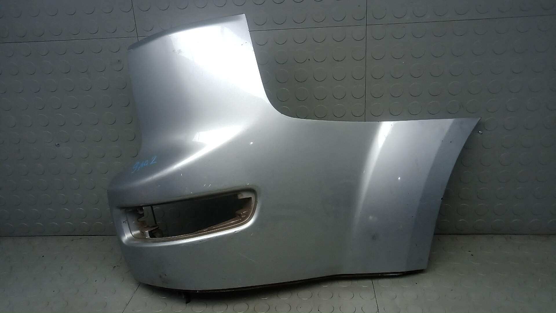 Клык бампера задний правый Citroen C-Crosser