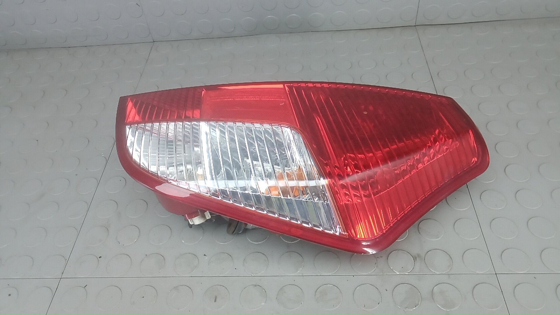 Фонарь задний правый Hyundai i10 PA