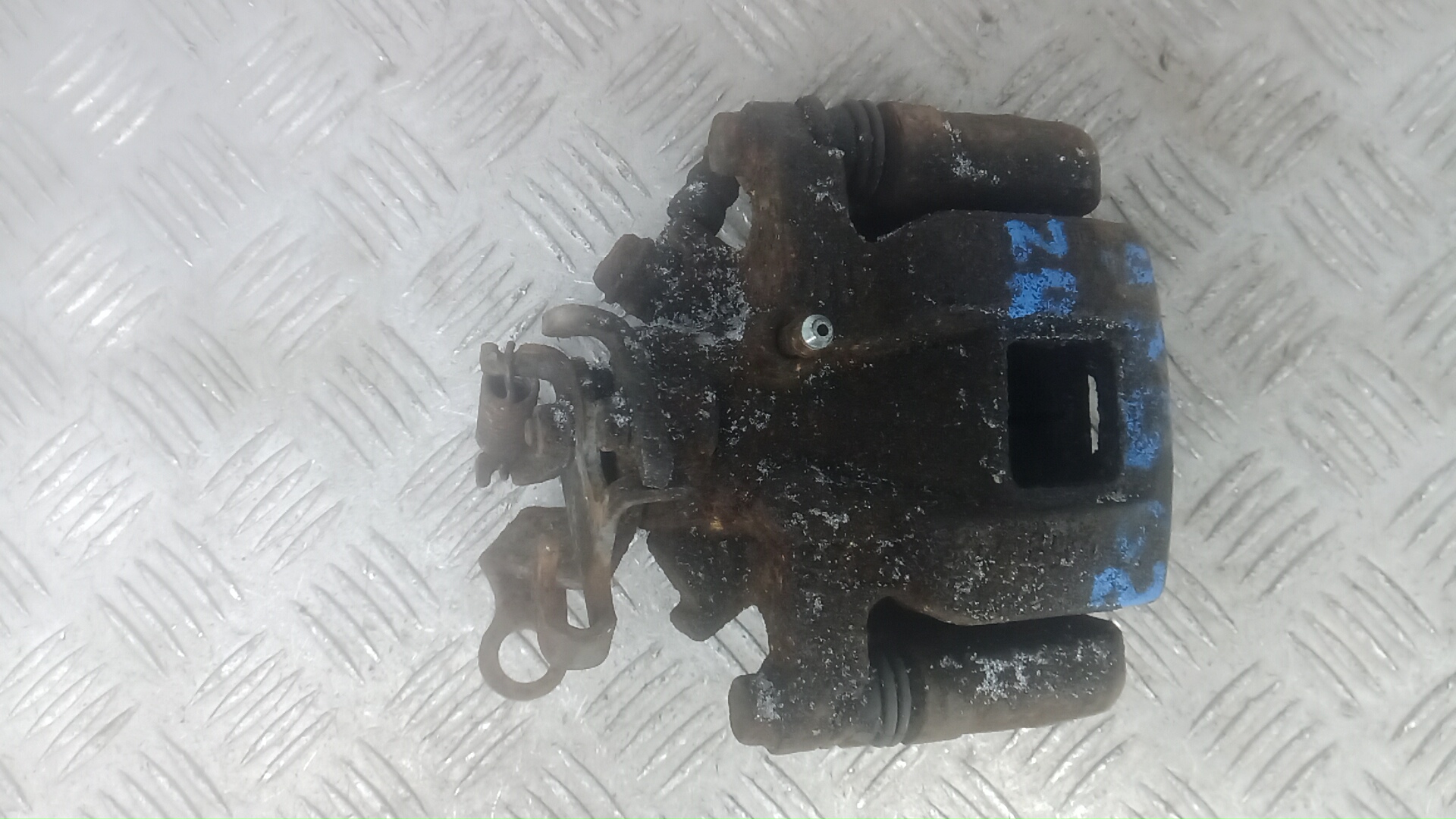 Суппорт тормозной задний правый Mitsubishi Outlander 3 GF0W