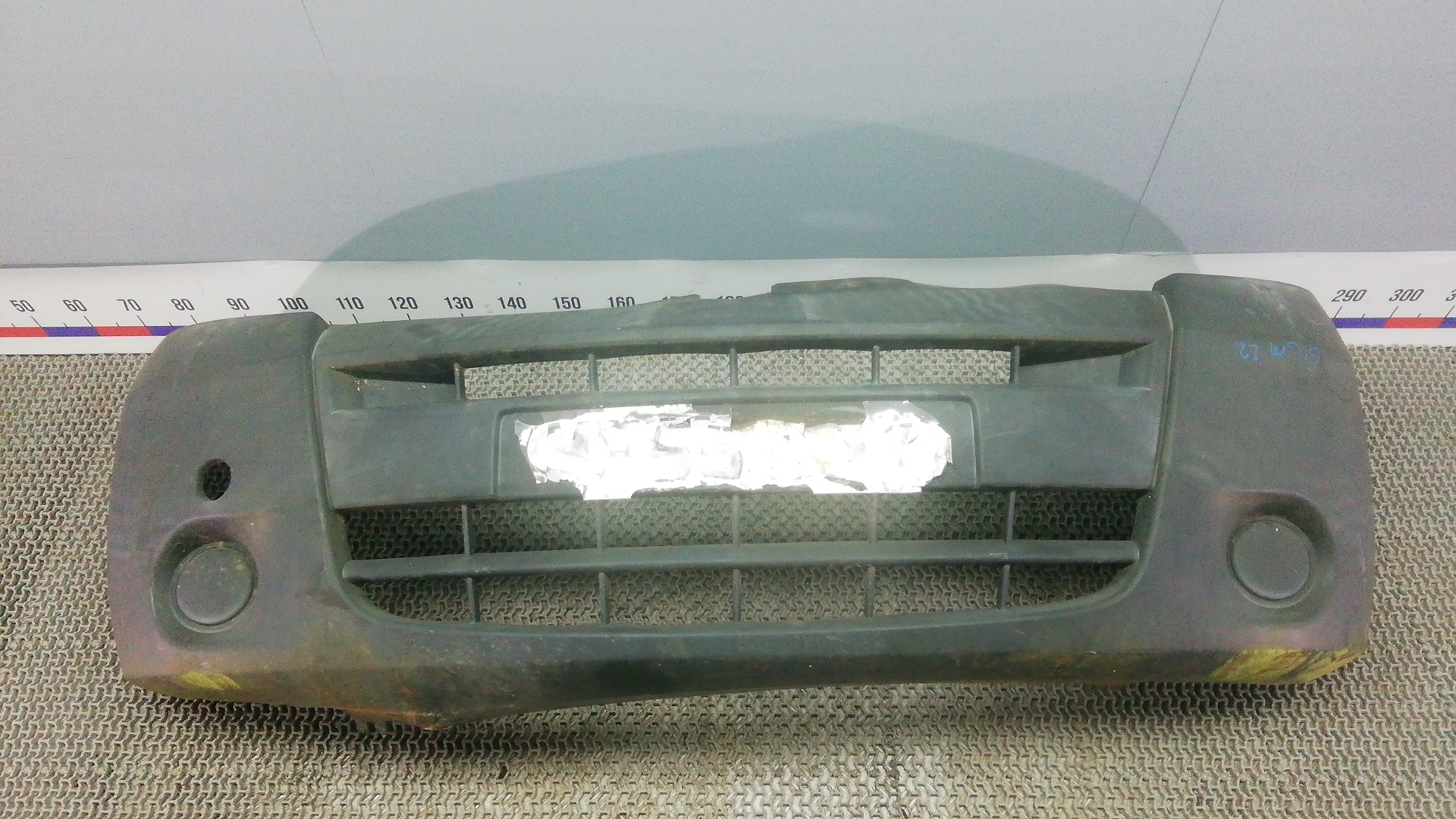 Бампер передний Nissan Interstar X70