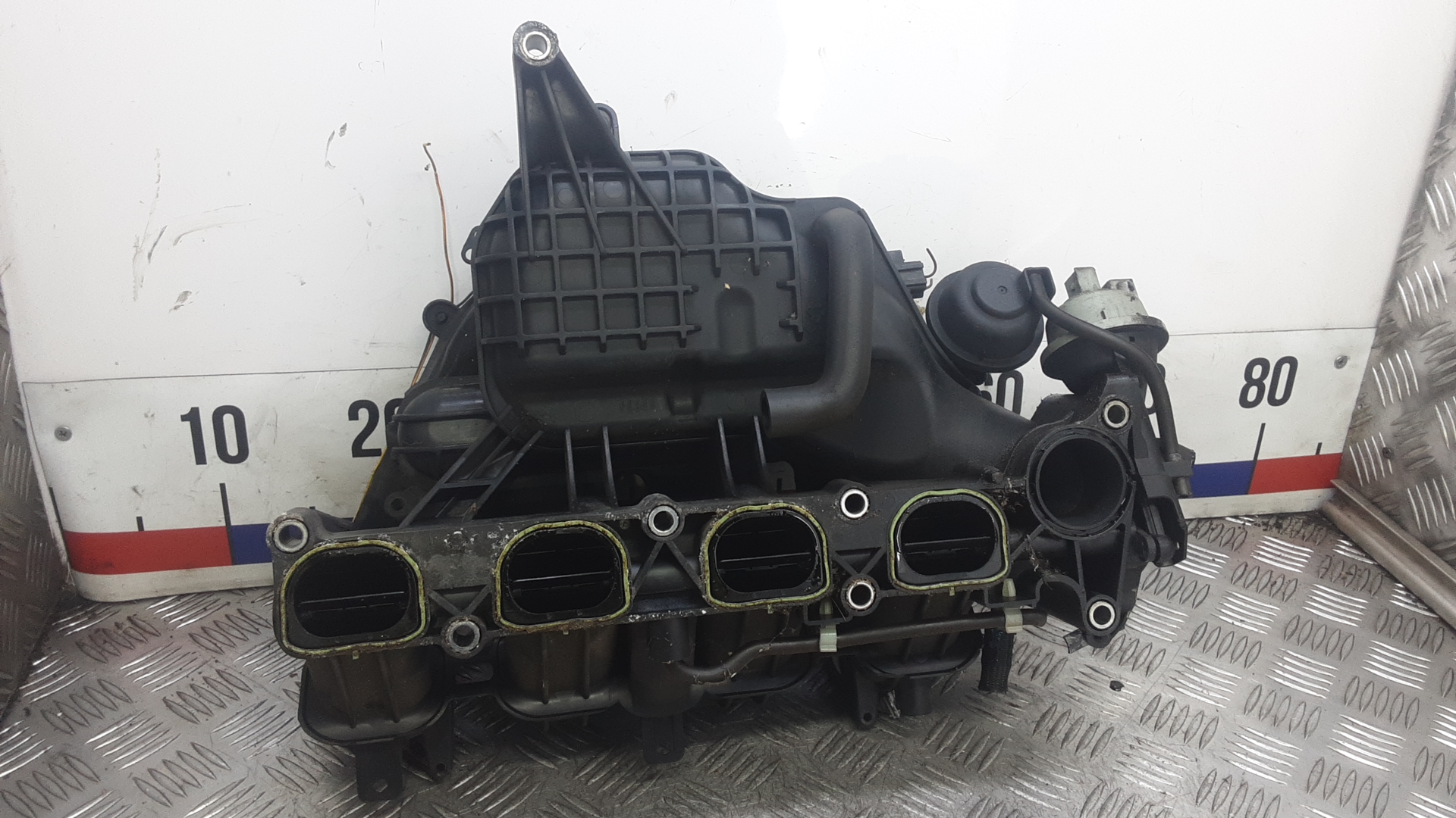Впускной коллектор бензиновый Mazda 5
