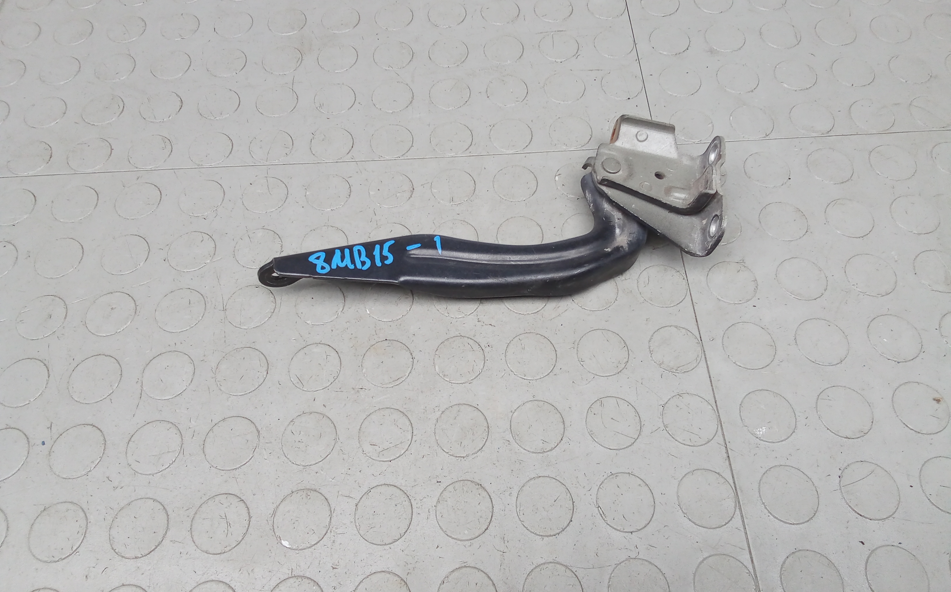 Петля капота Subaru Forester 4 (SJ/S13)