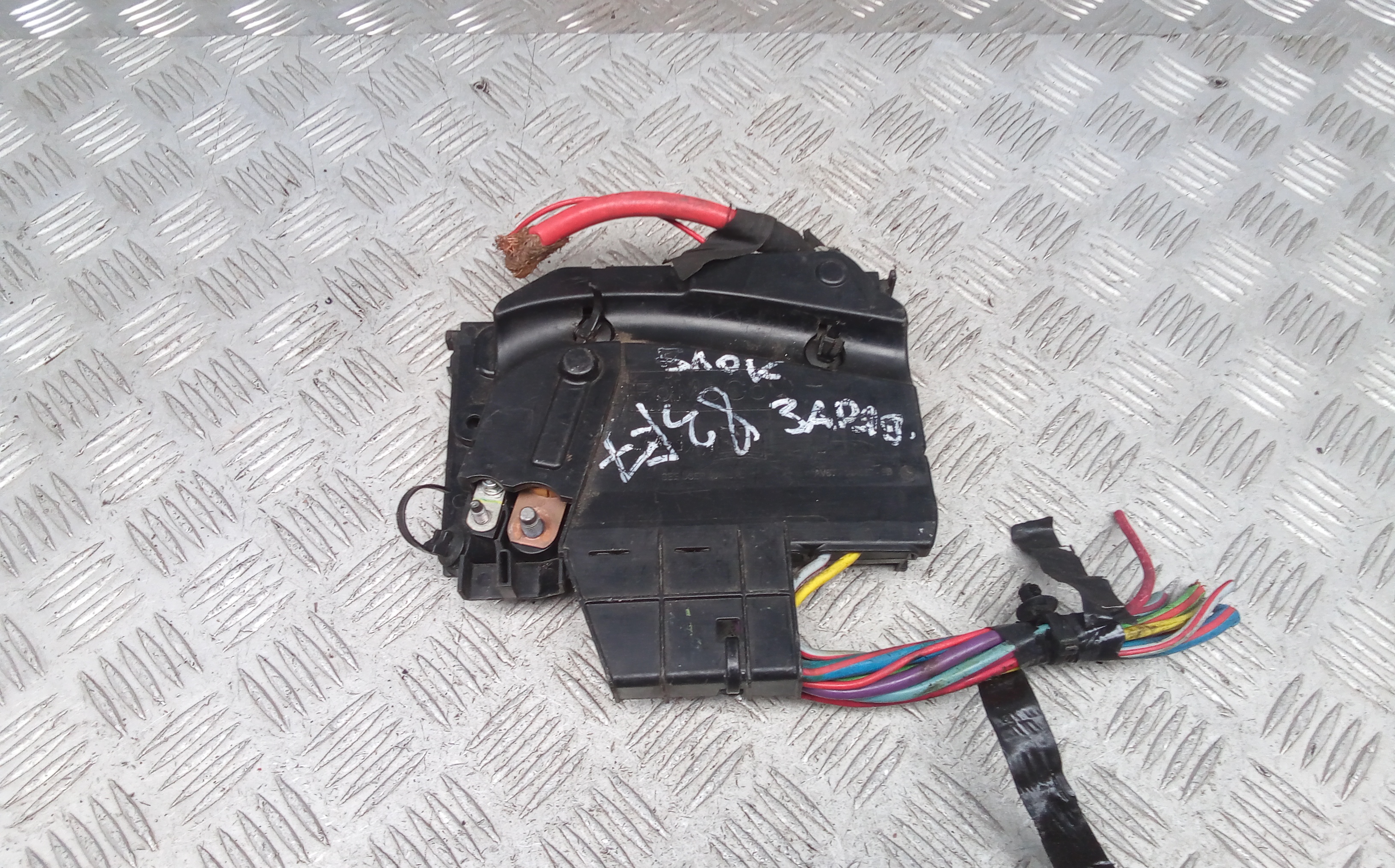 Блок бортовой сети (блок управления BCM) Ford Escape 3
