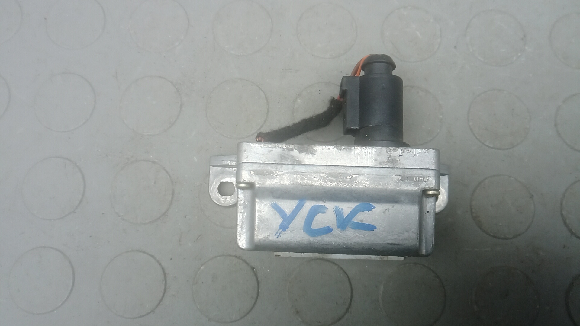 Датчик ускорения Porsche Cayenne 1