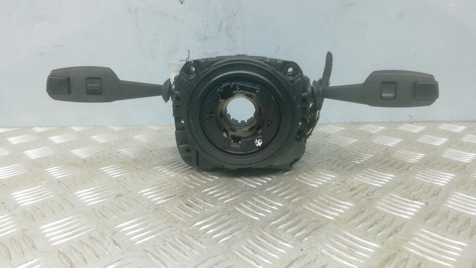 Переключатель поворотов и дворников (стрекоза) BMW X1 E84