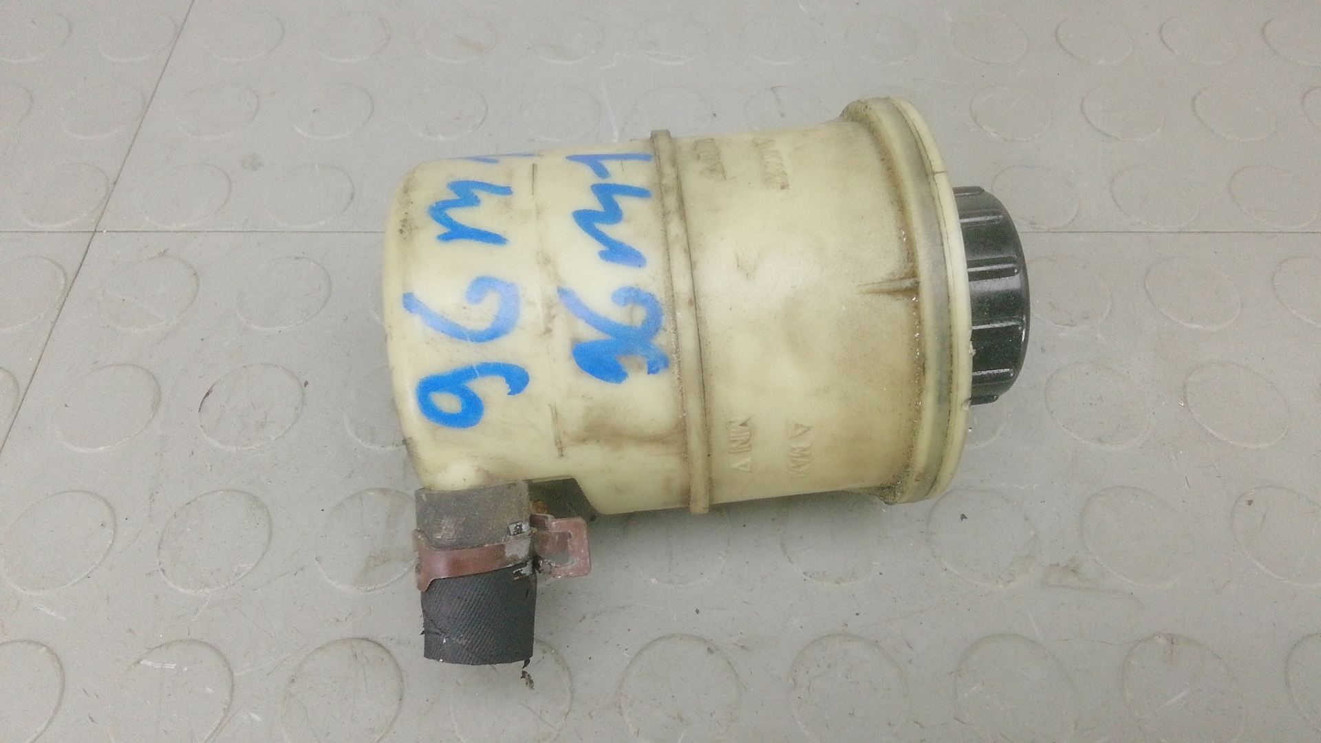 Бачок ГУ Renault Duster 1