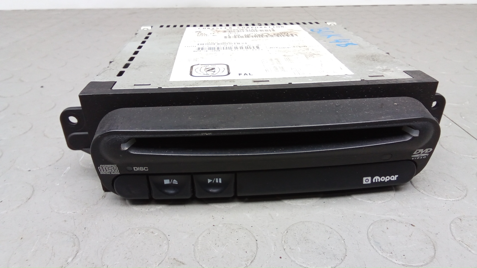 CD-чейнджер Chrysler Voyager 4