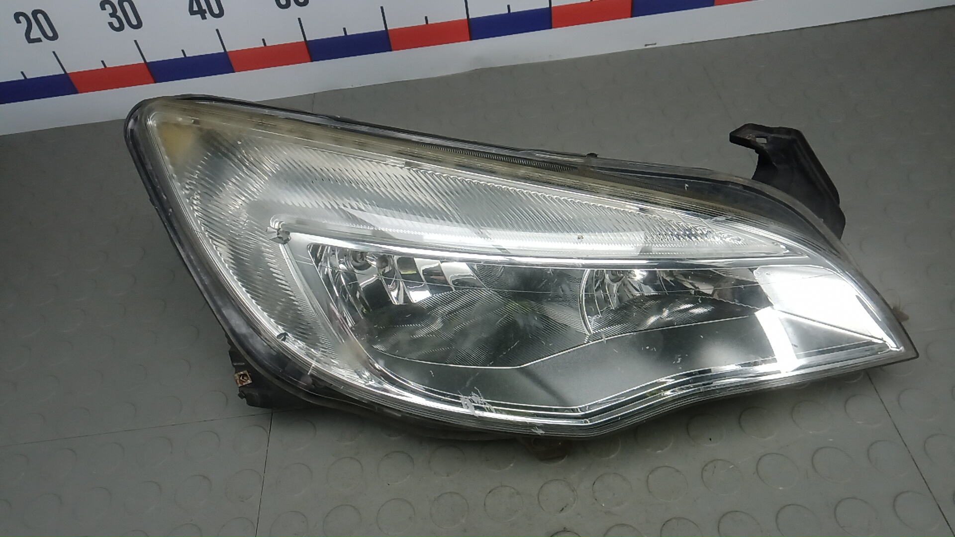 Фара правая Opel Astra J
