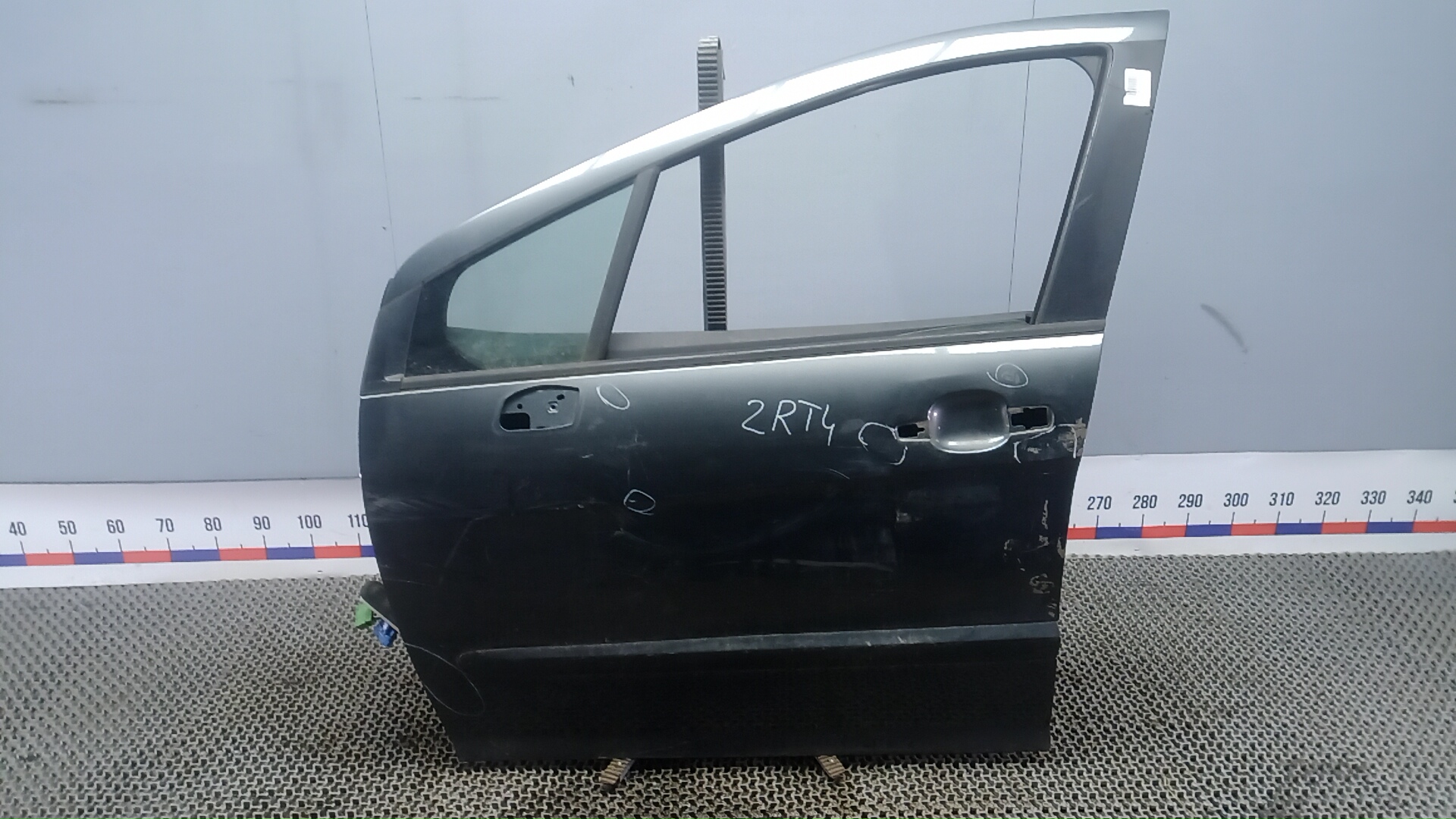 Дверь передняя левая Peugeot 308 1