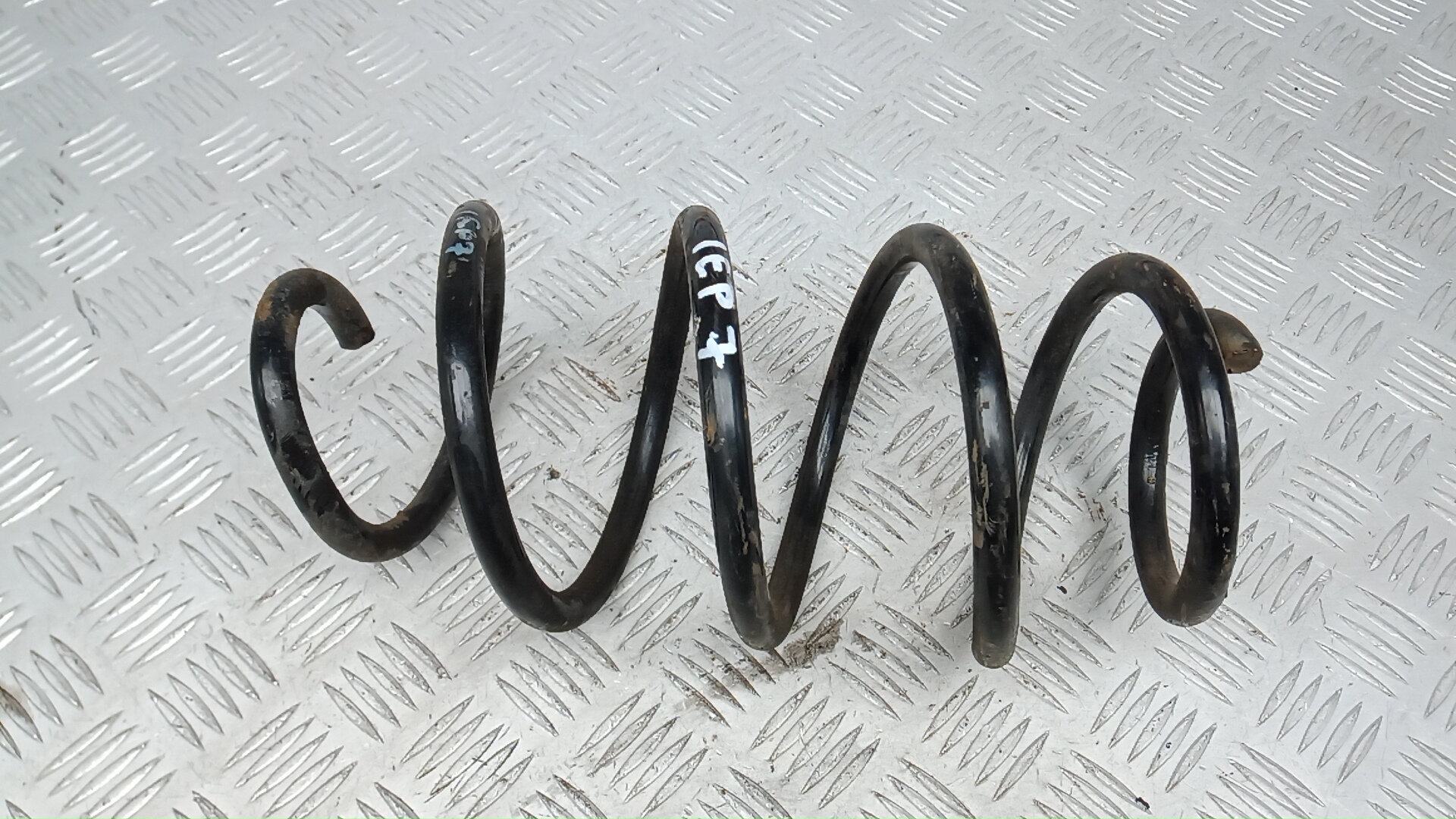 Пружина задняя Volkswagen Tiguan 1