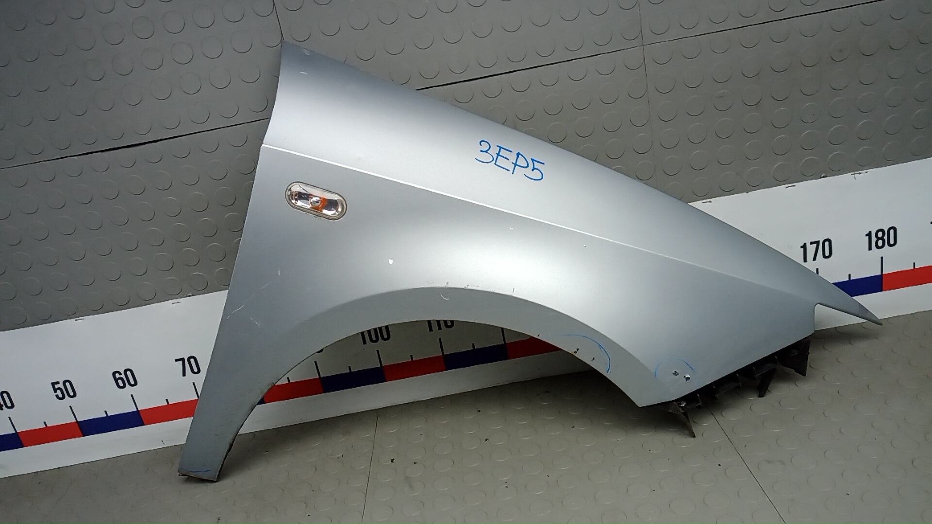 Крыло переднее правое Seat Ibiza 4
