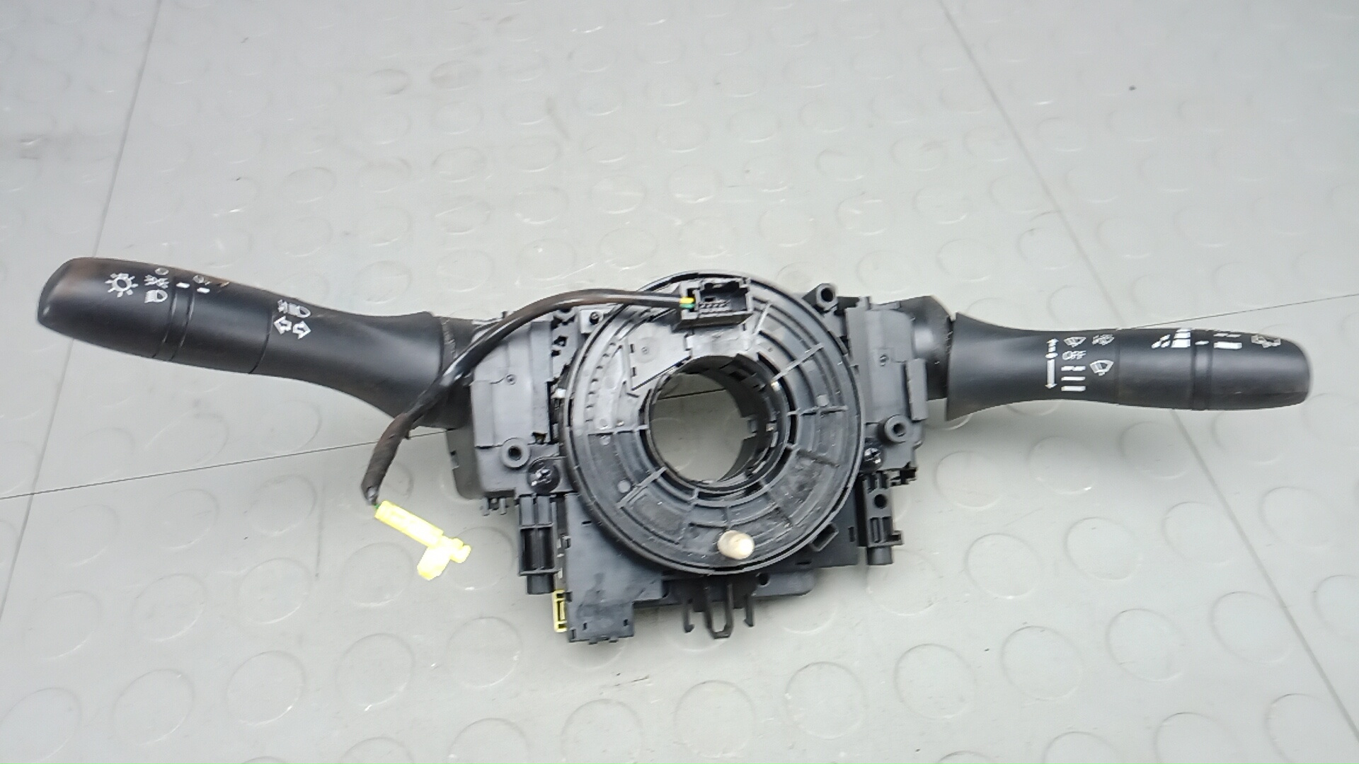 Переключатель поворотов и дворников (стрекоза) Nissan Qashqai J11