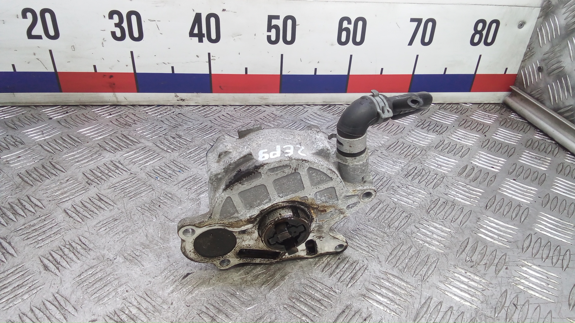 Насос вакуумный Audi A6