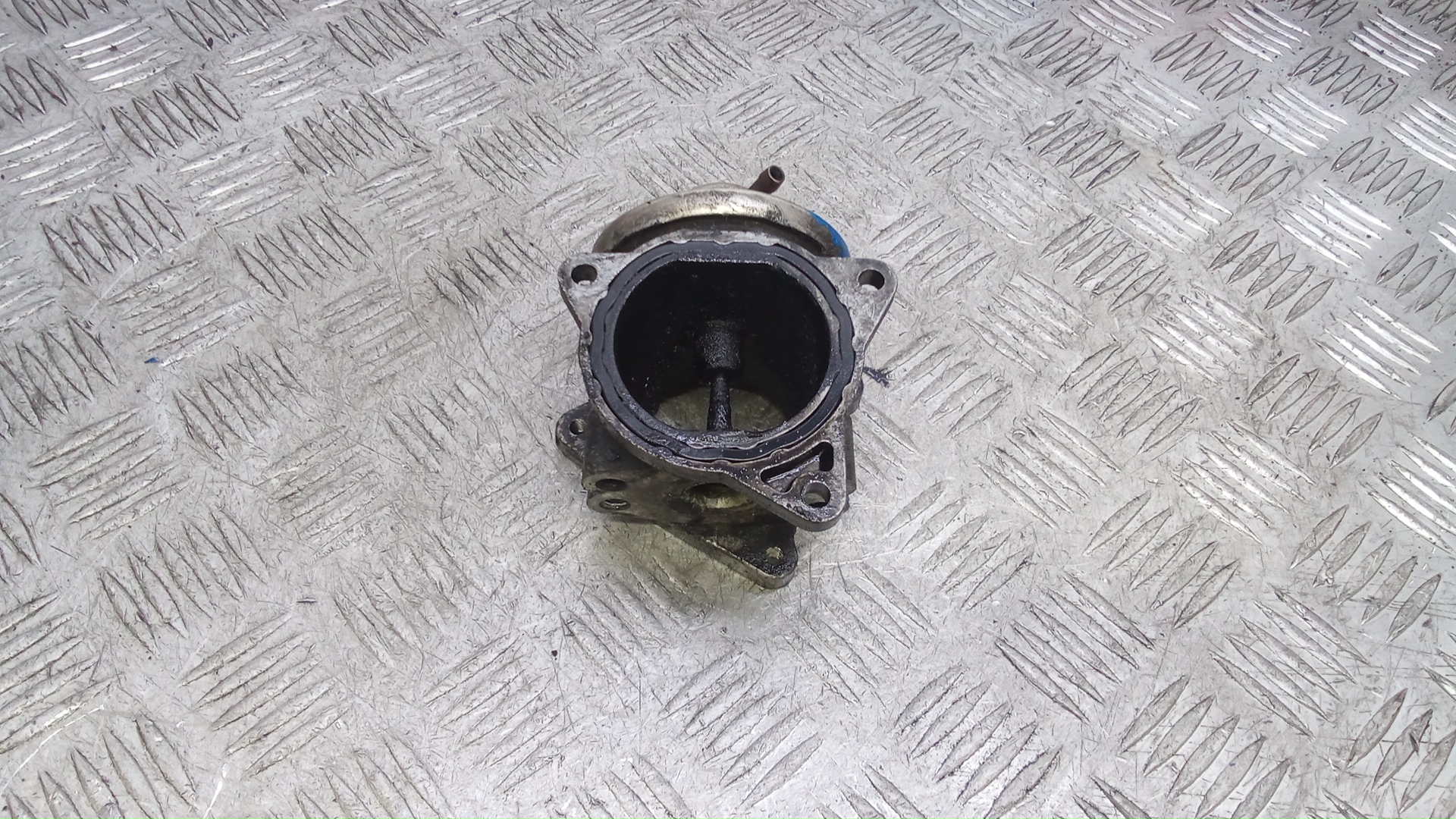 Клапан EGR дизельный Mitsubishi Outlander