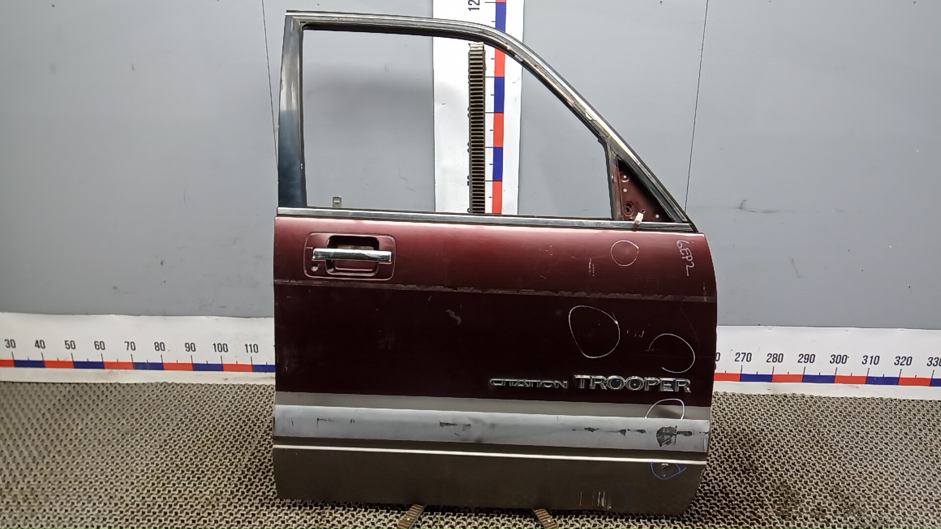 Дверь передняя правая Isuzu Trooper 2 2