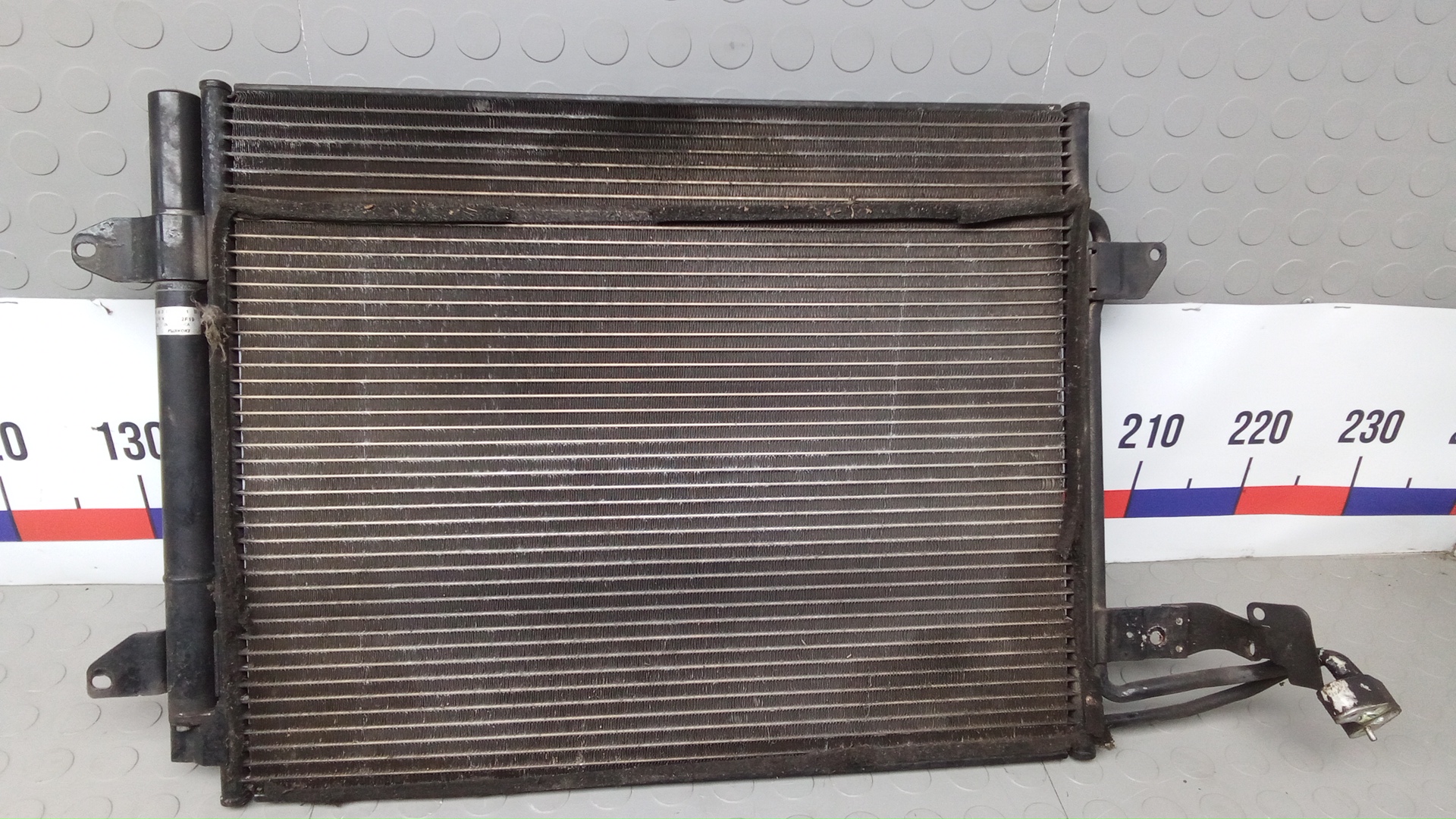 Радиатор кондиционера Volkswagen Touran