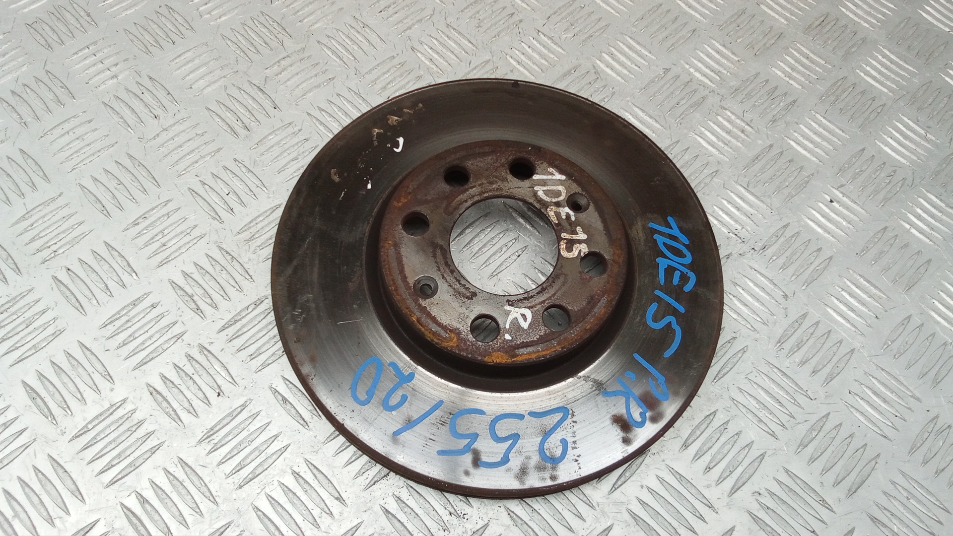 Диск тормозной передний Opel Corsa