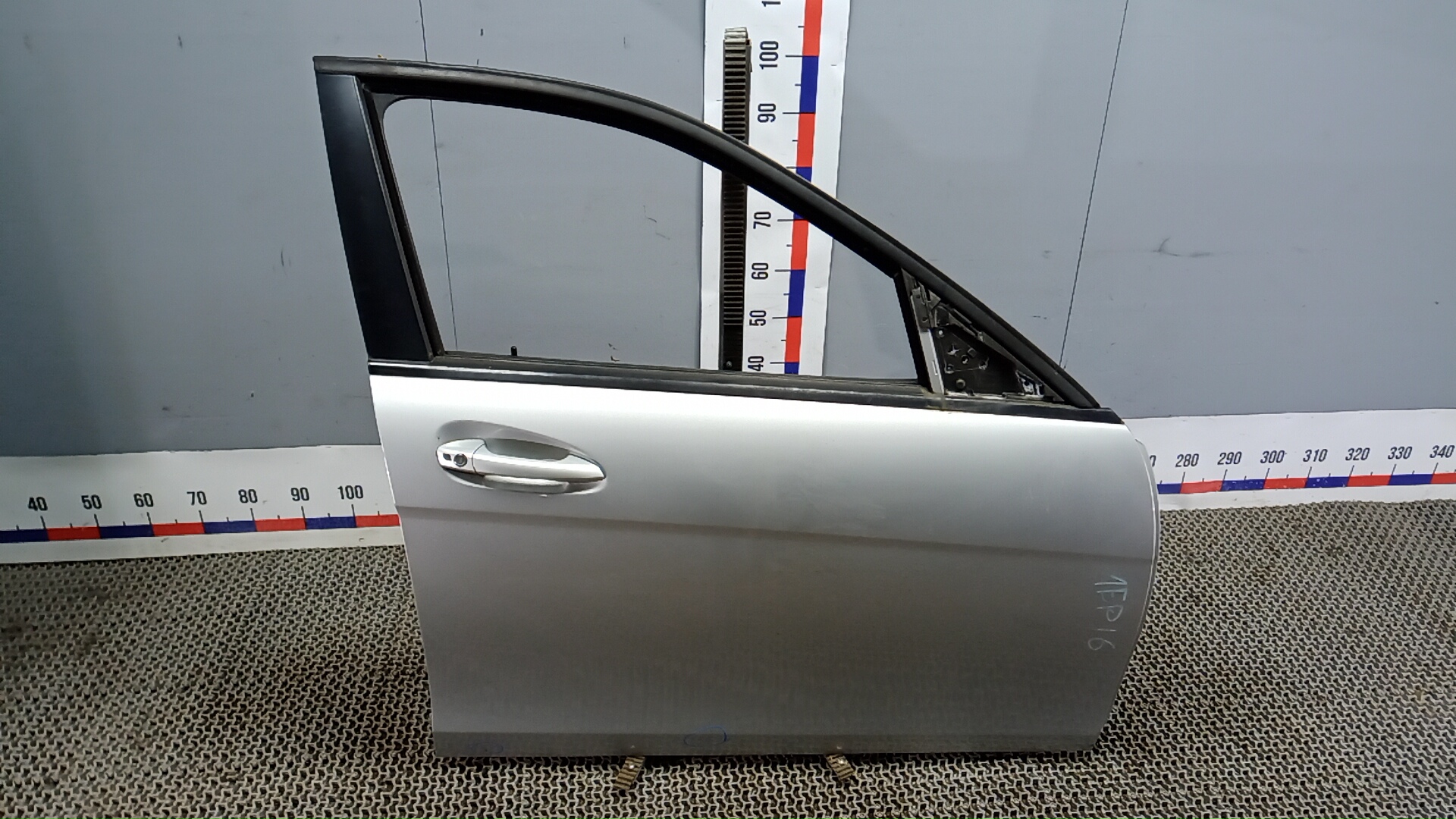 Дверь передняя правая Mercedes-Benz C-Class W204