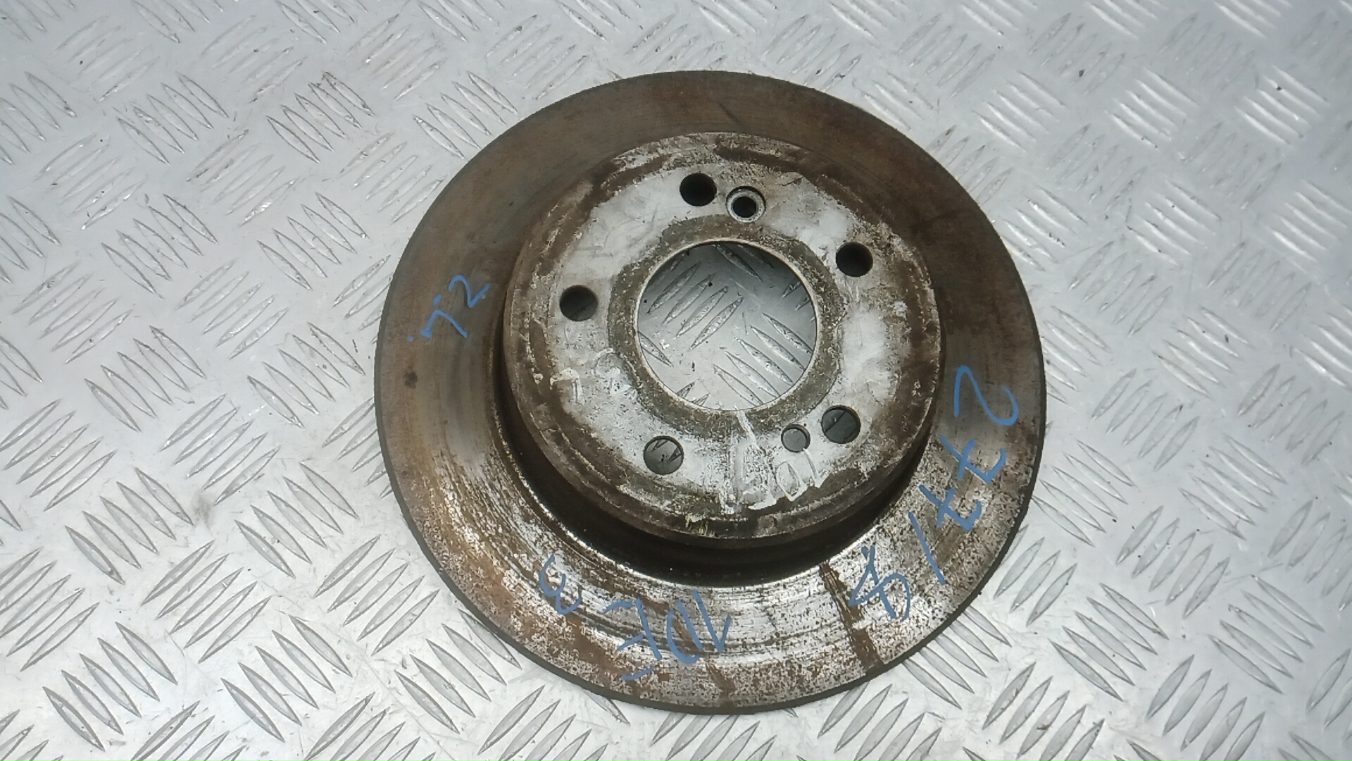 Диск тормозной задний Mercedes-Benz C-Class W203