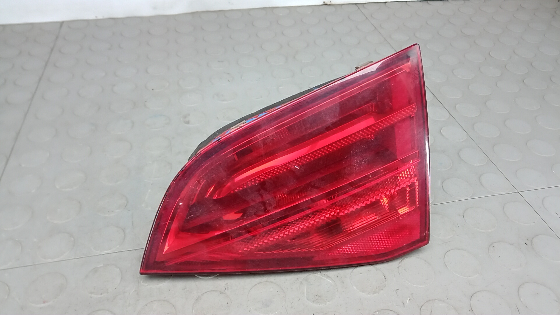Фонарь правый 3-5 двери Audi A4 B8