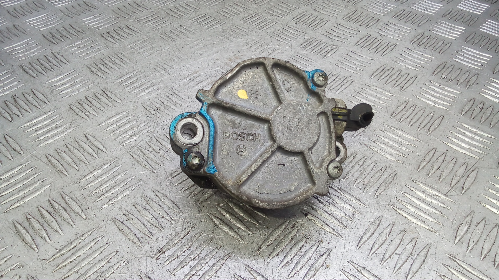 Насос вакуумный Peugeot 307