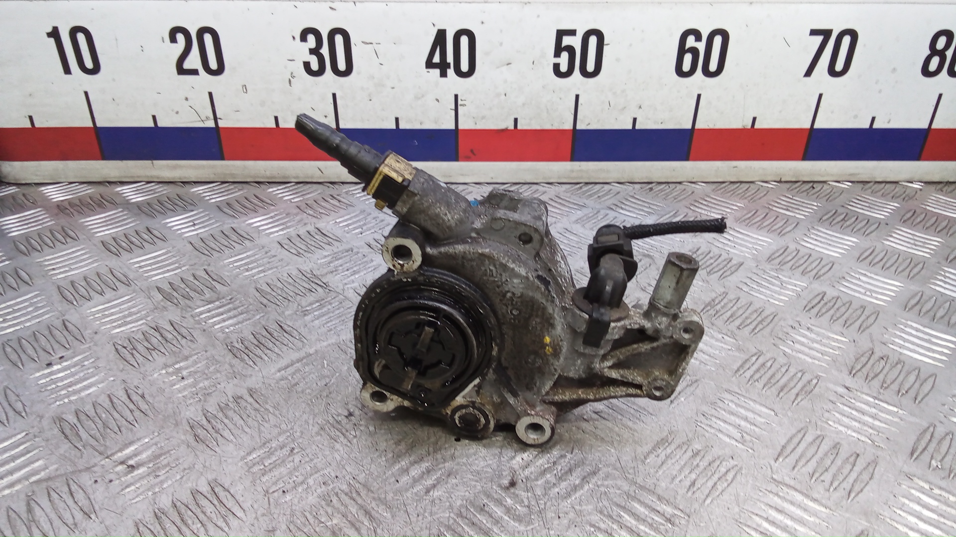 Насос вакуумный Land Rover Freelander