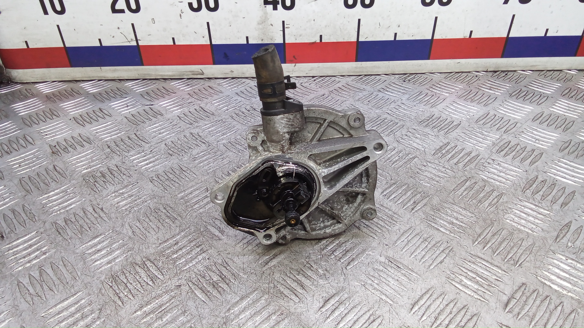 Насос вакуумный Hyundai ix35