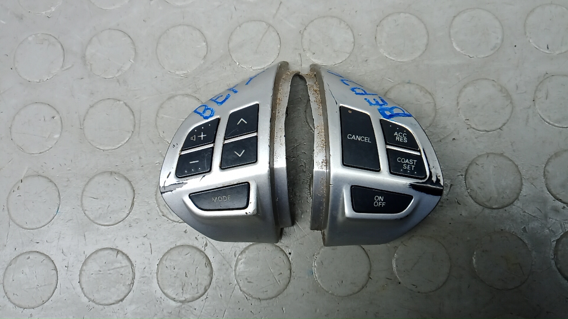 Кнопки руля Peugeot 4007