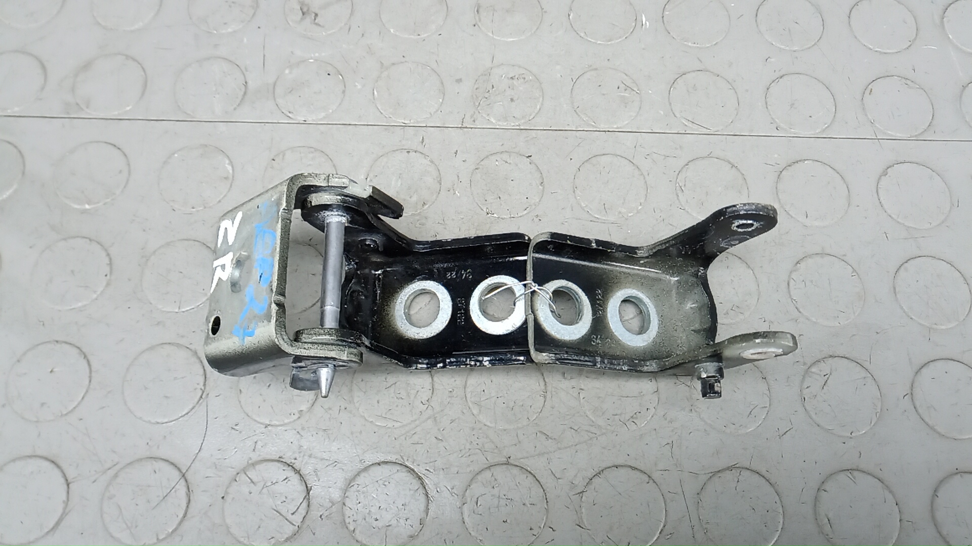 Петля двери задней правой Citroen C5 Aircross