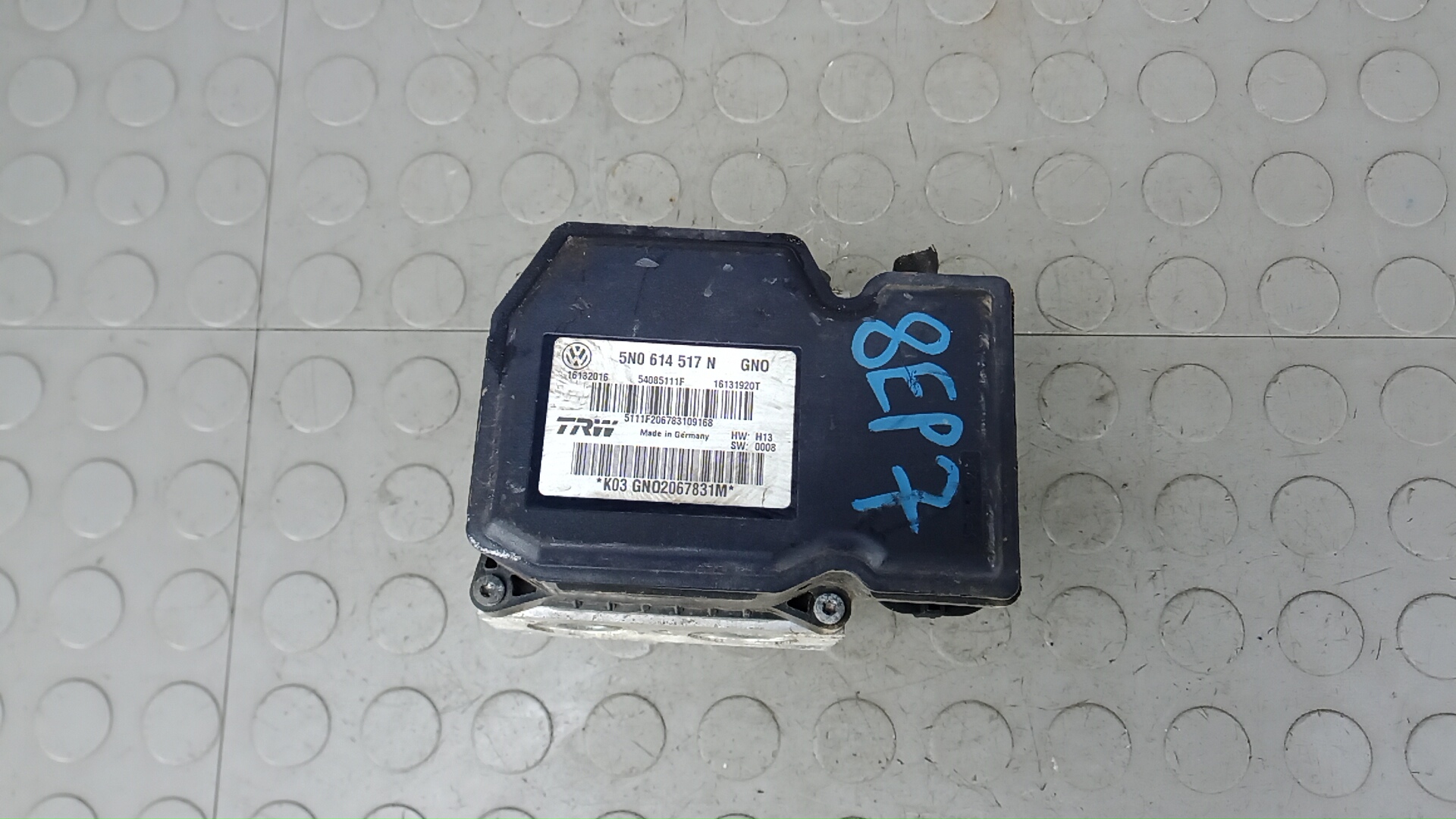 Блок ABS Volkswagen Tiguan 1
