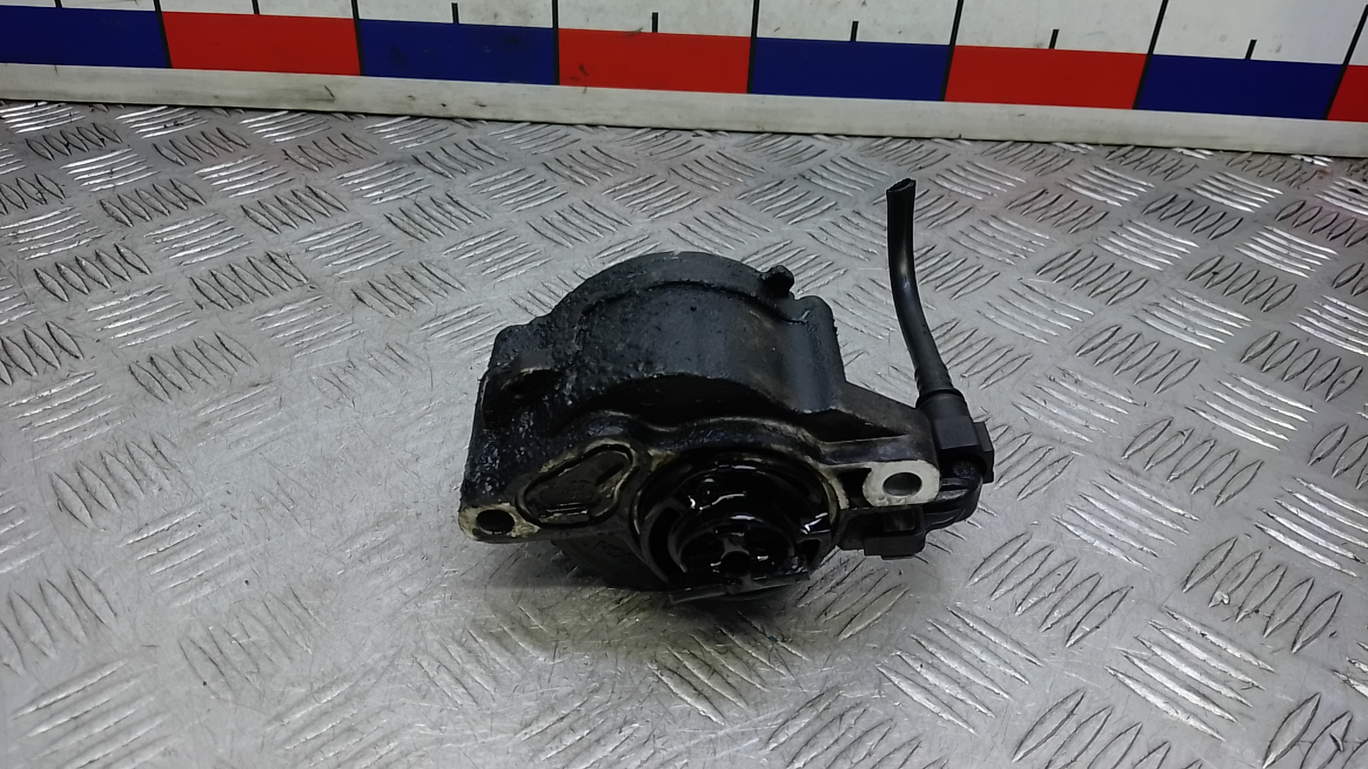 Насос вакуумный Ford Focus