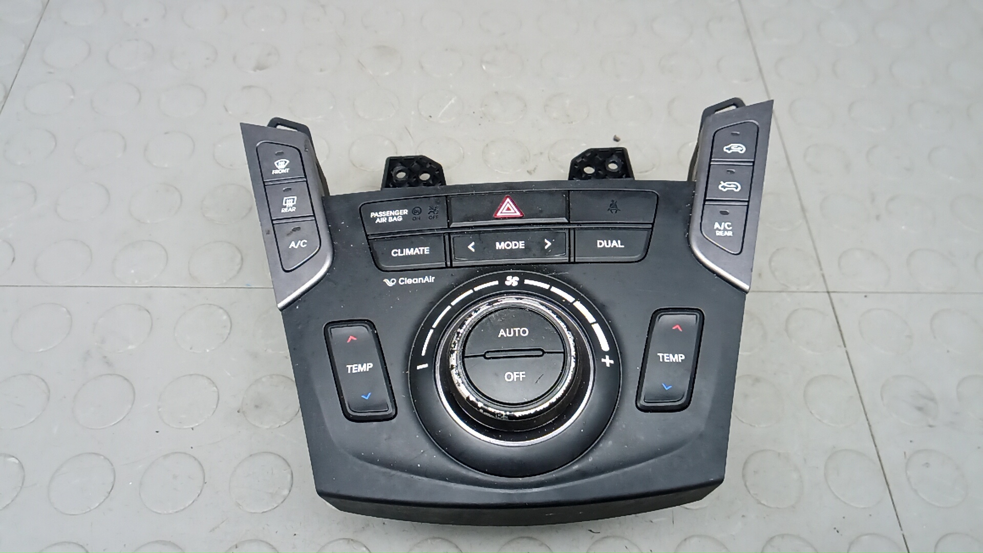 Блок управления печки и климат-контроля Hyundai Santa Fe 3