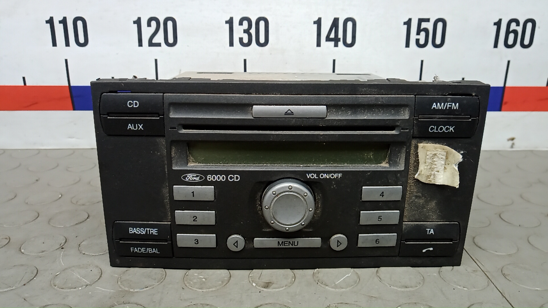 Магнитола Ford Transit Connect 1