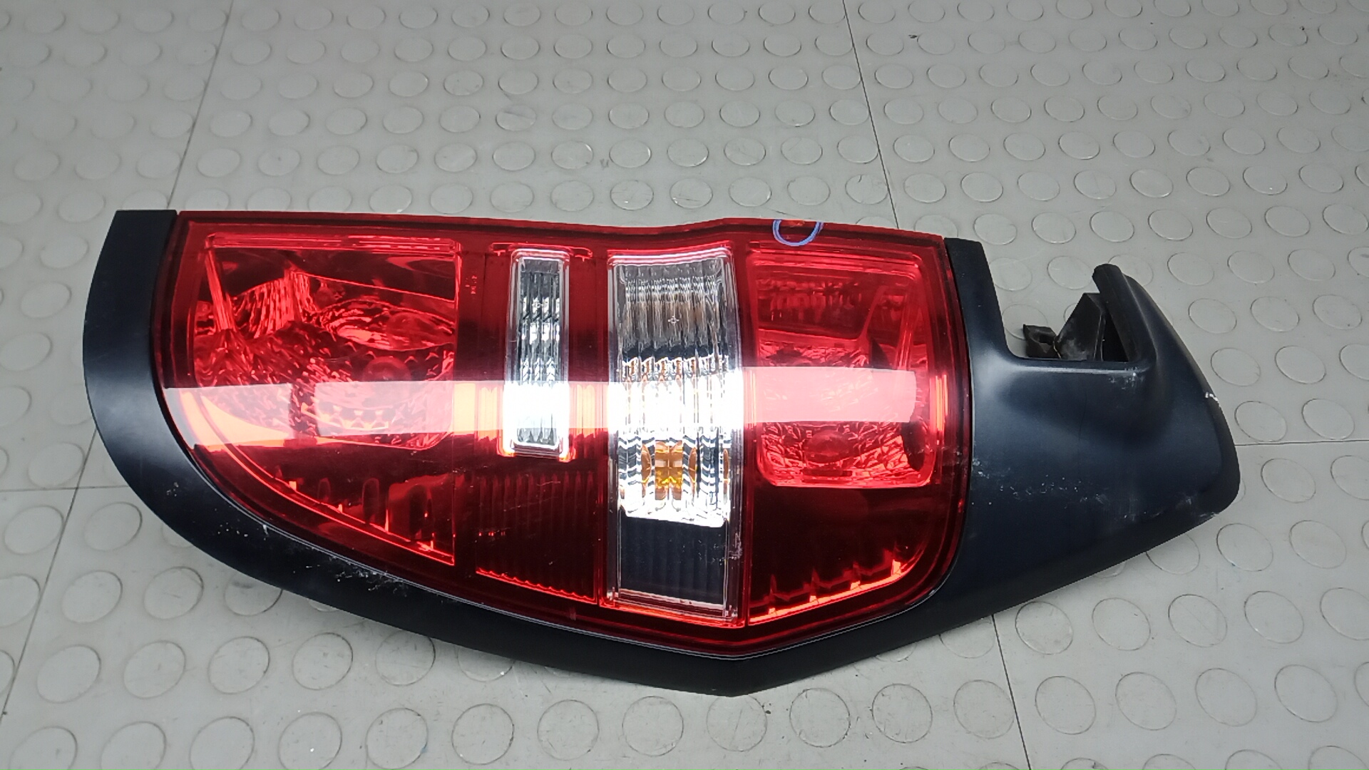 Фонарь задний правый Hyundai H1 (starex) 2
