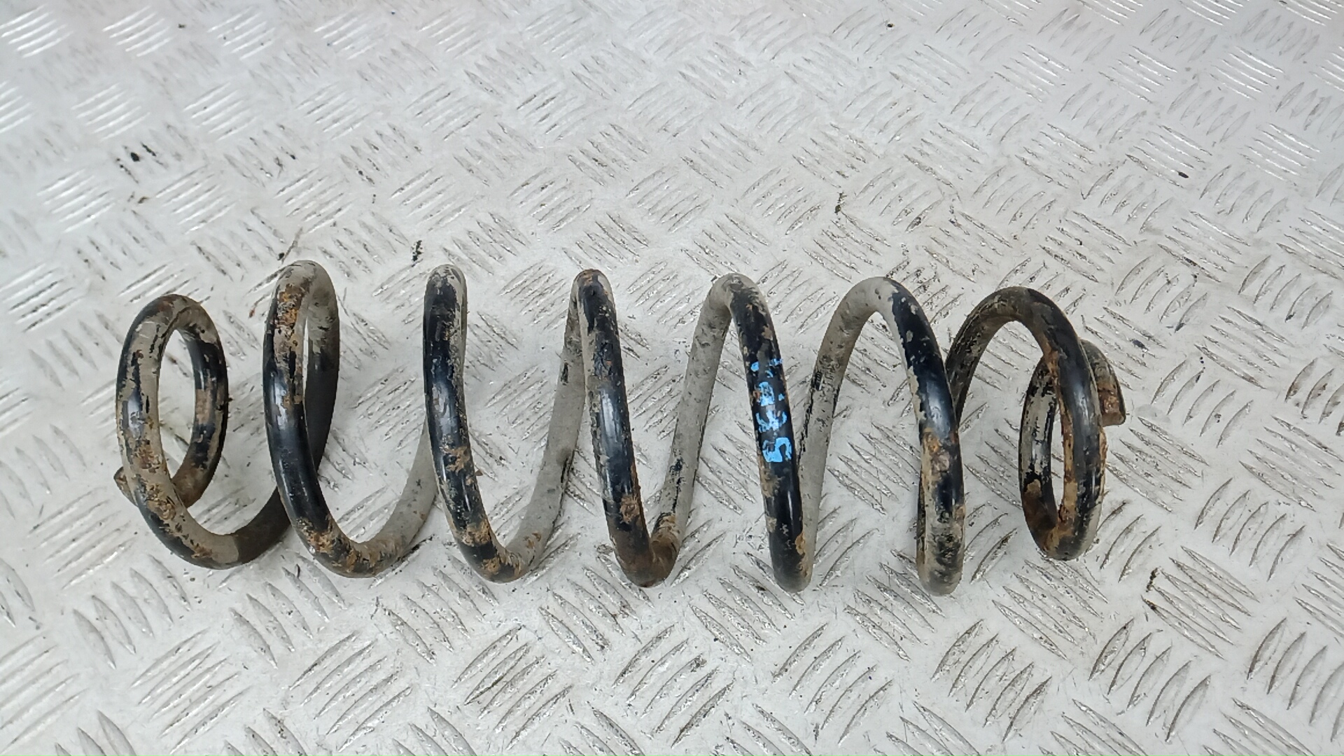 Пружина задняя Volkswagen Passat B6