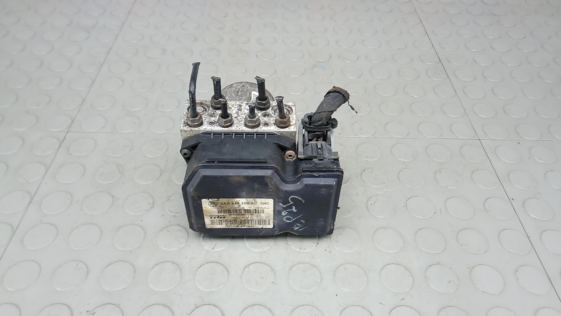 Блок ABS Volkswagen Passat B7