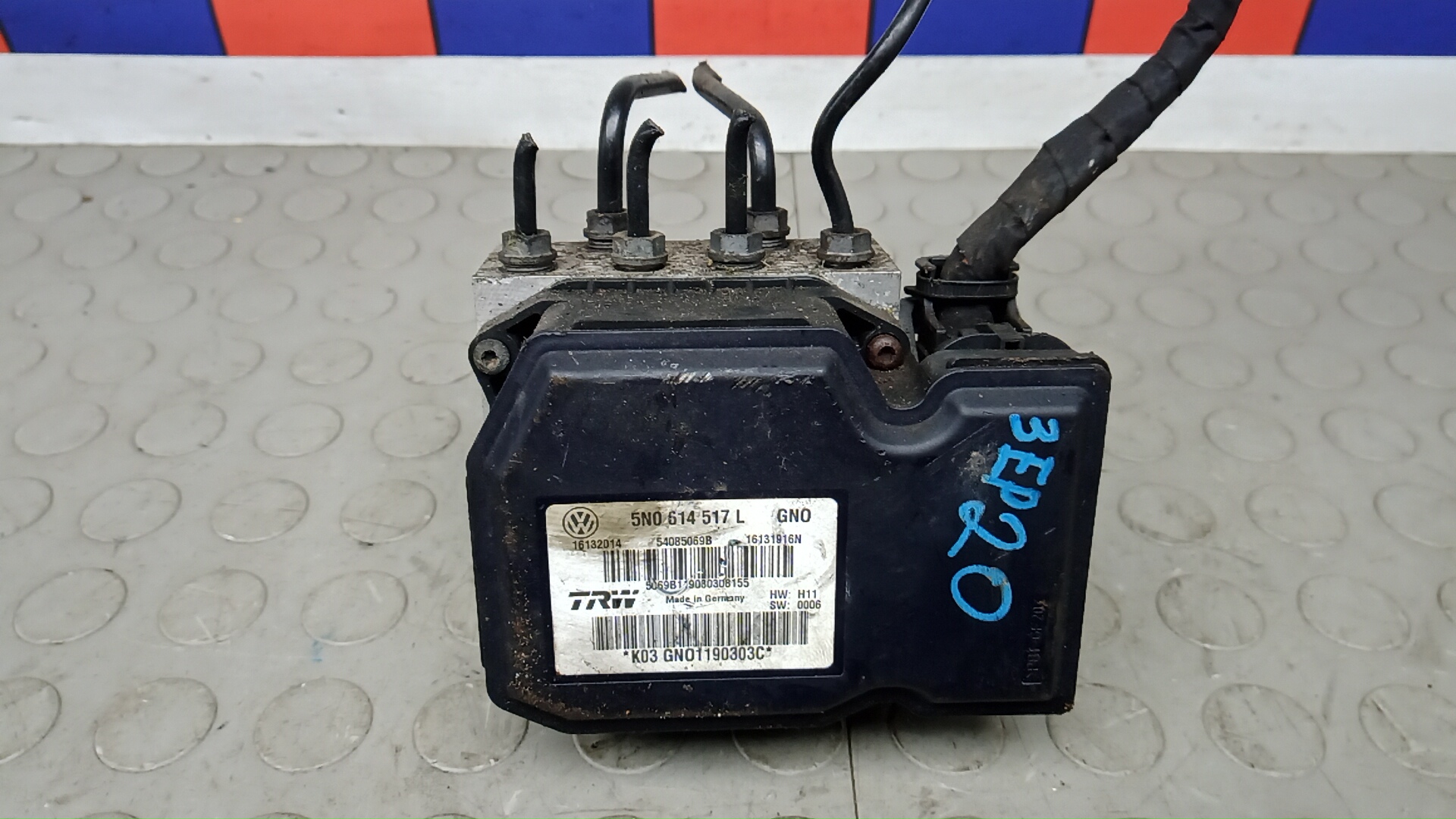 Блок ABS Volkswagen Tiguan 1