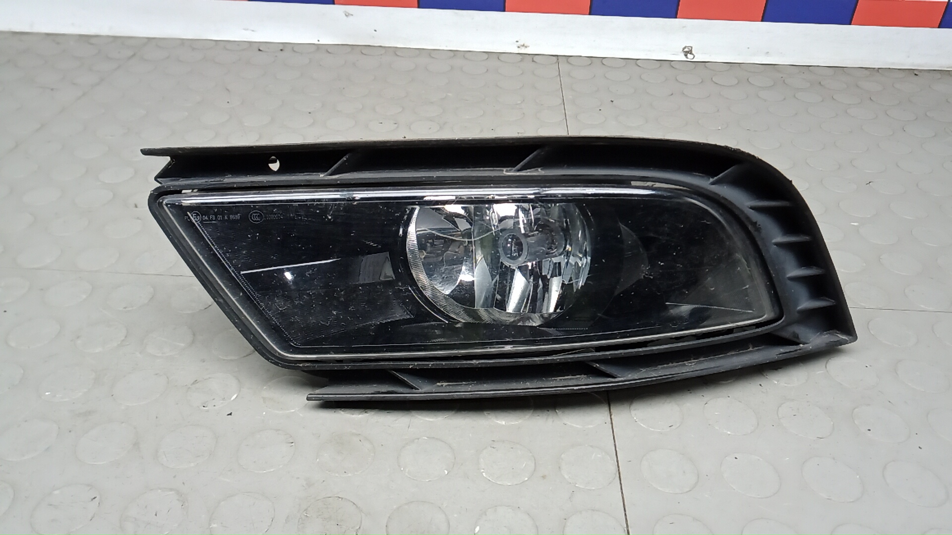 Фара галогенная левая передняя Skoda Superb 2