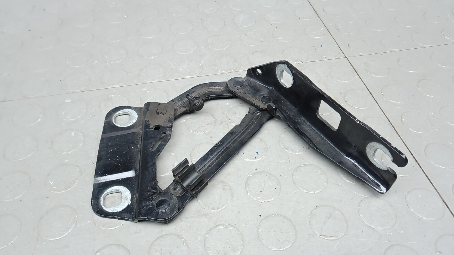 Петля капота Mercedes-Benz M-Class W164