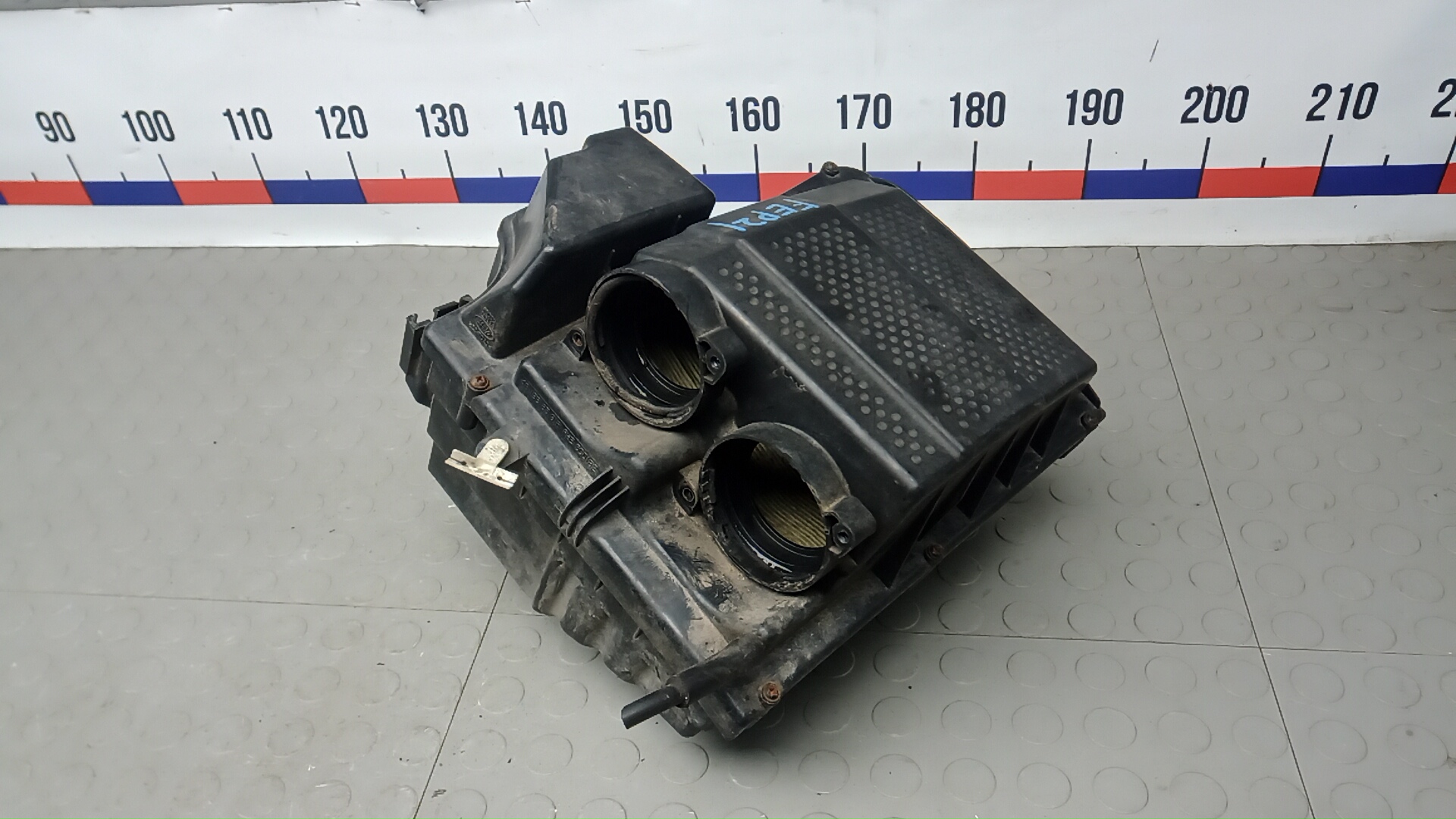 Корпус воздушного фильтра Land Rover Discovery 4