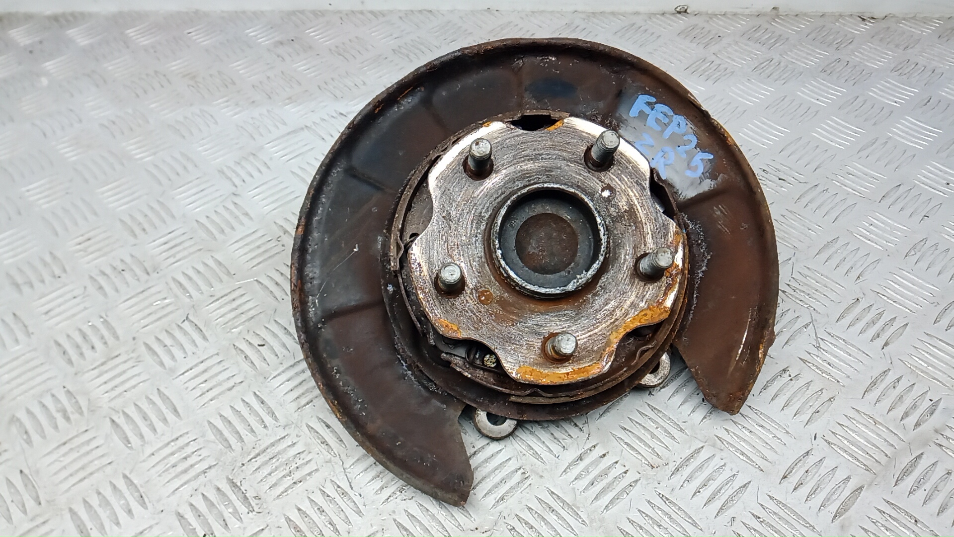 Ступица задняя правая Toyota RAV4 CA40