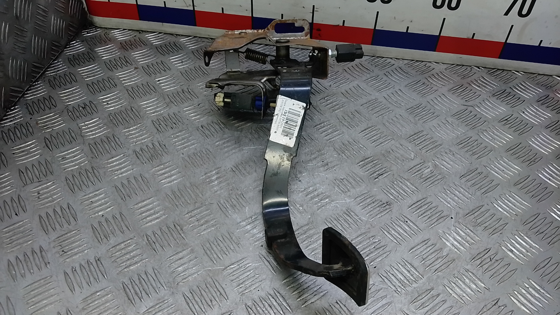 Педаль сцепления Mitsubishi Lancer 9