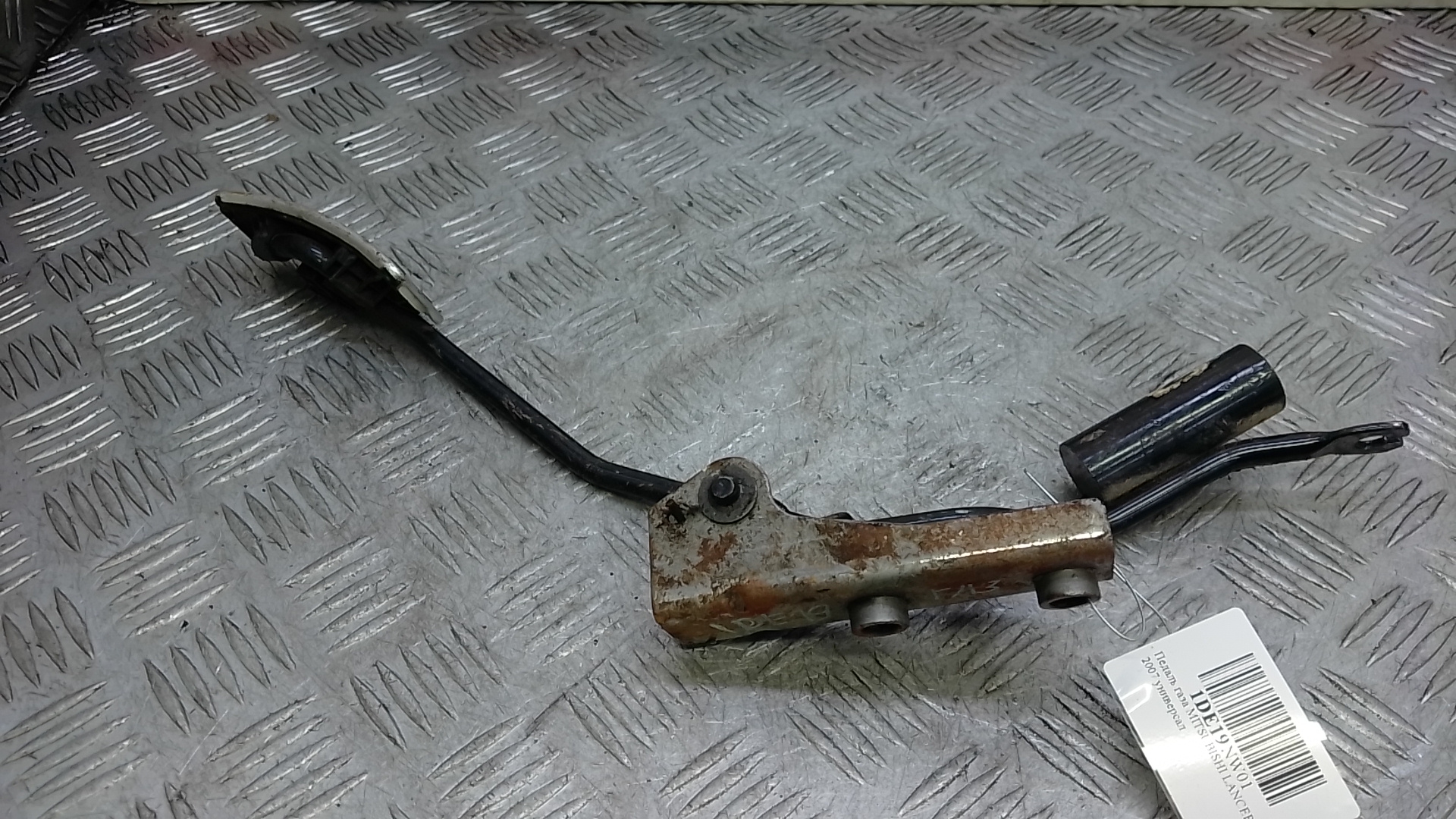Педаль газа Mitsubishi Lancer 9