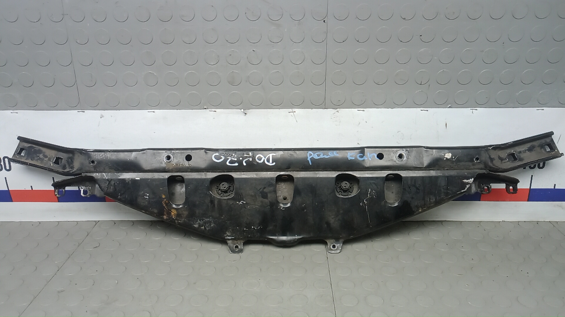 Рамка капота BMW 5 Series F07