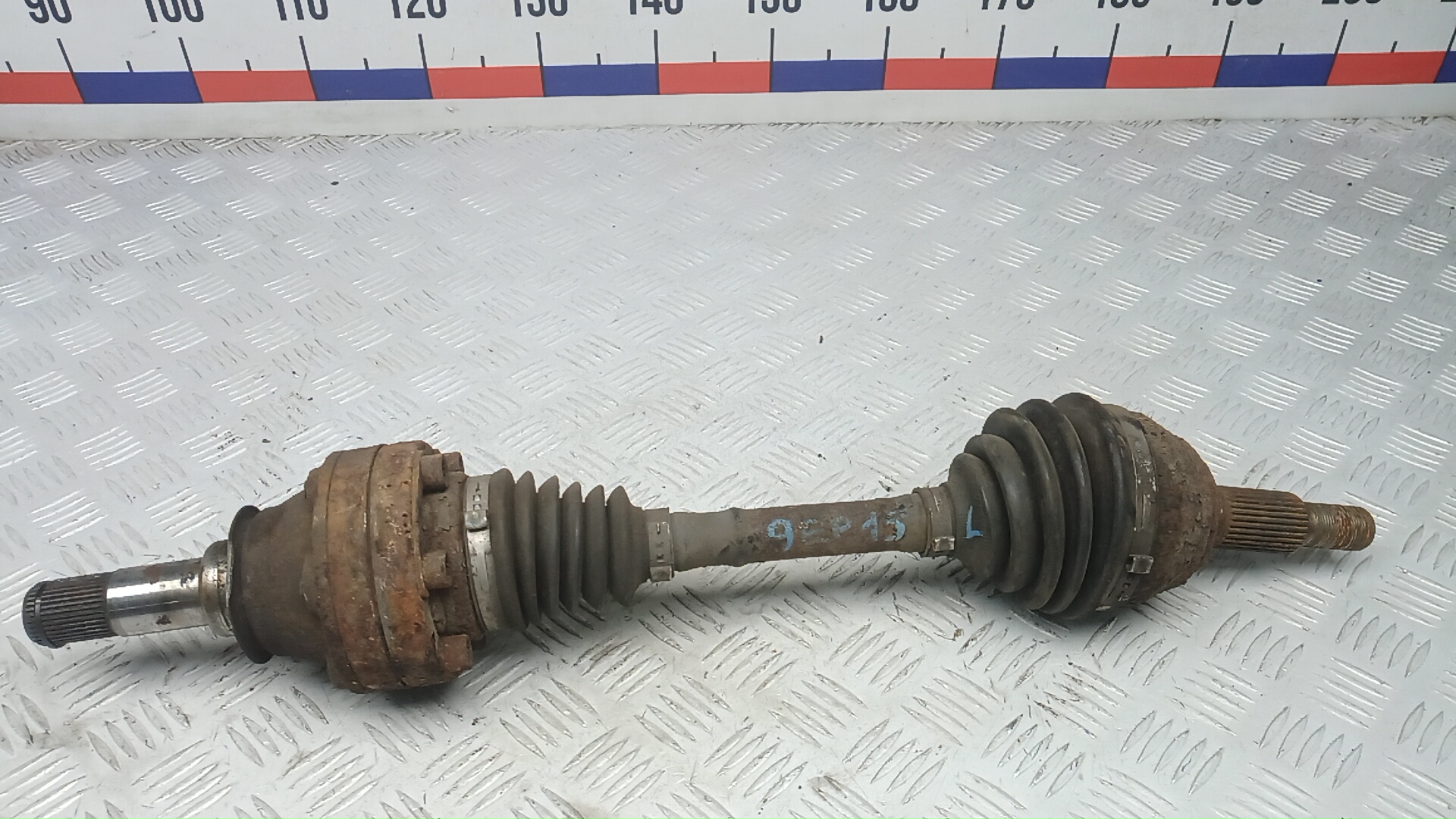 Привод передний левый Audi Q7