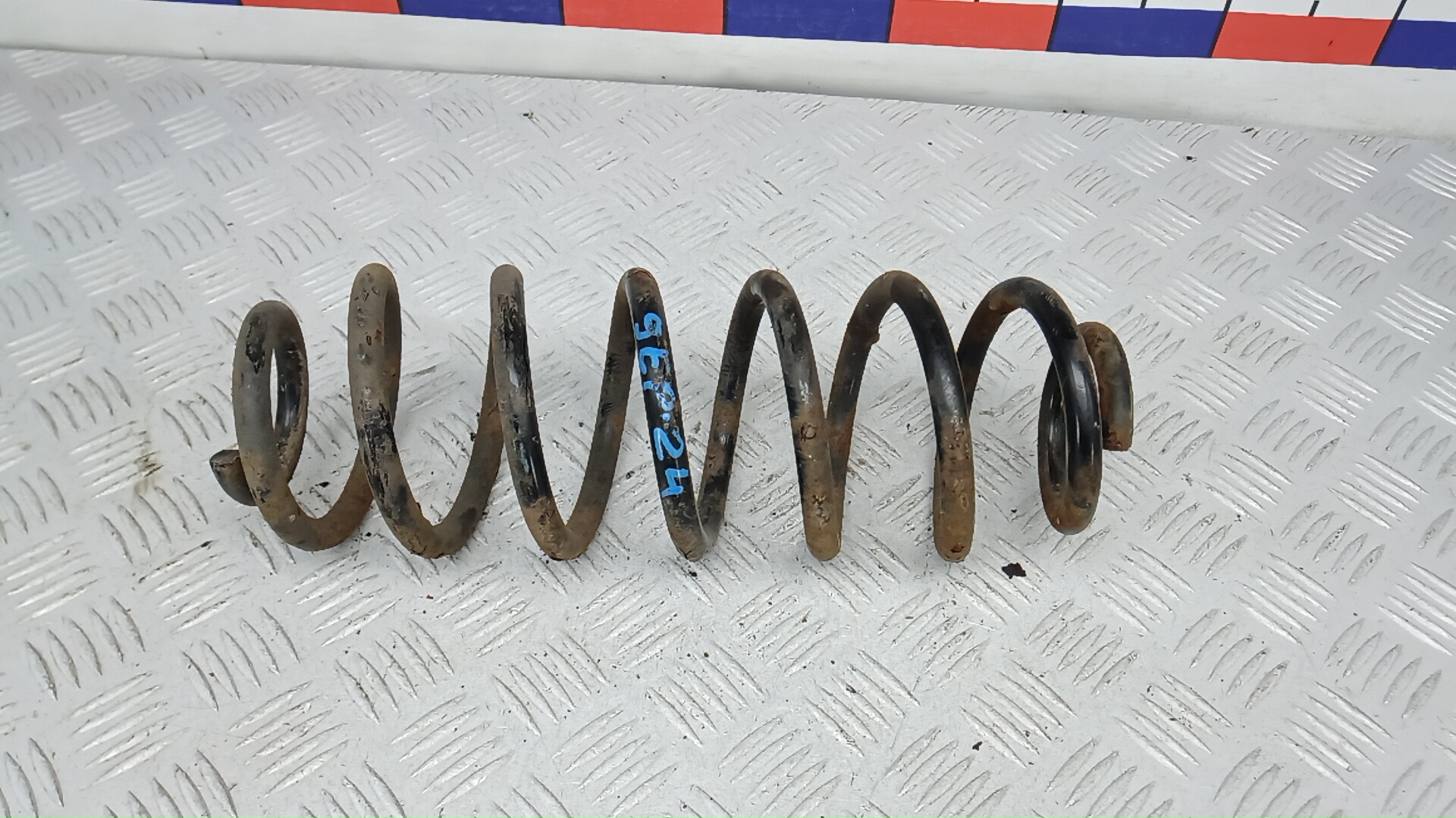 Пружина задняя Volkswagen Passat B6