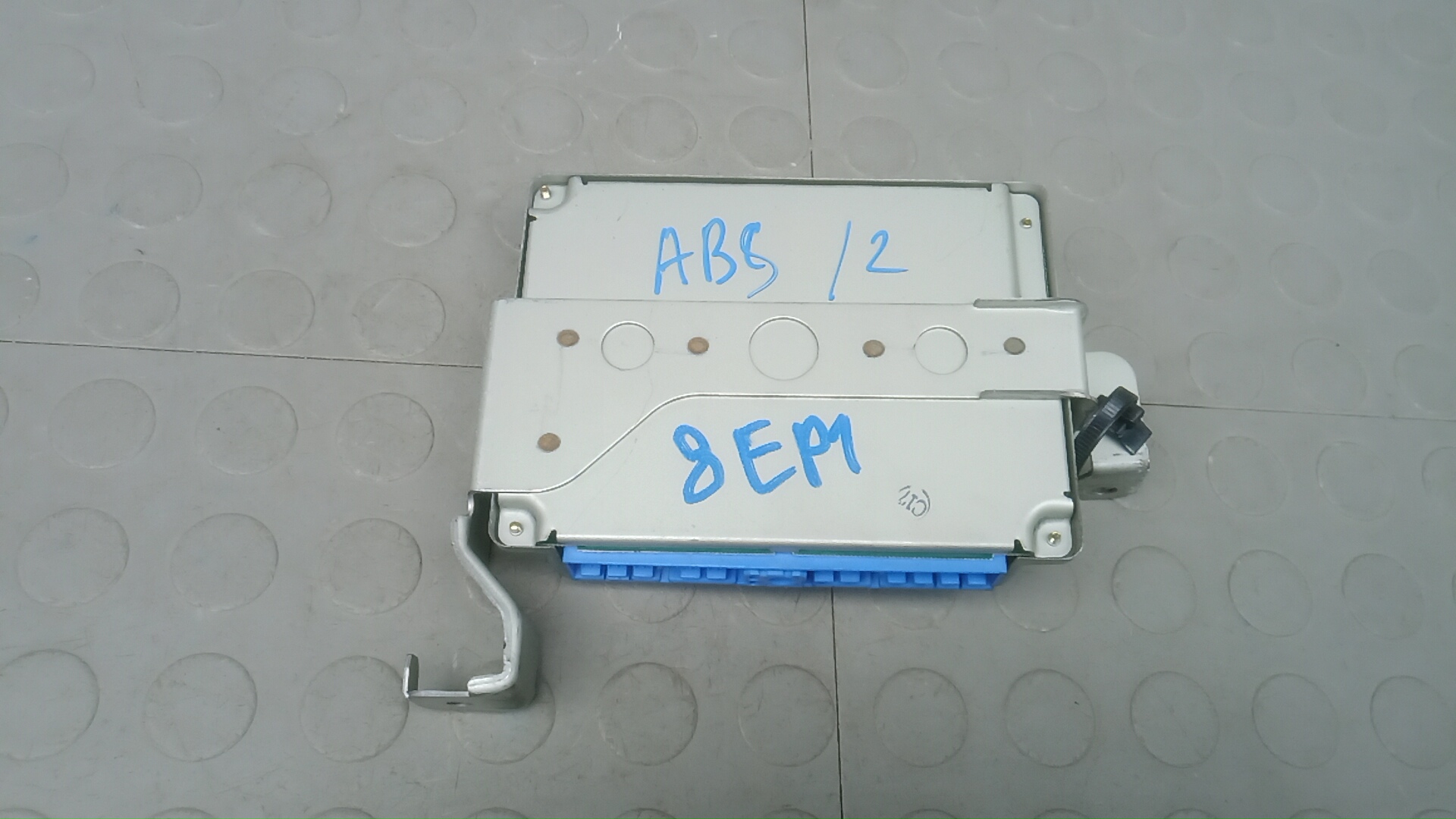 Блок ABS Nissan X-Trail T30