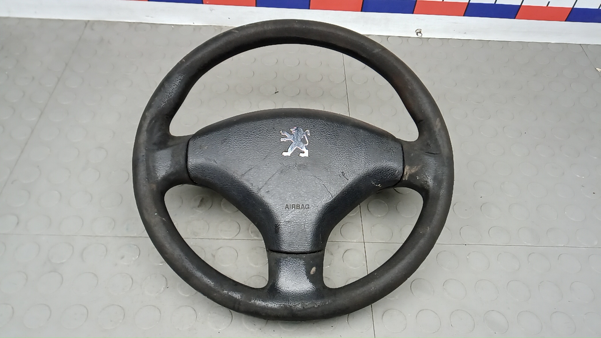 Руль Peugeot 308 1