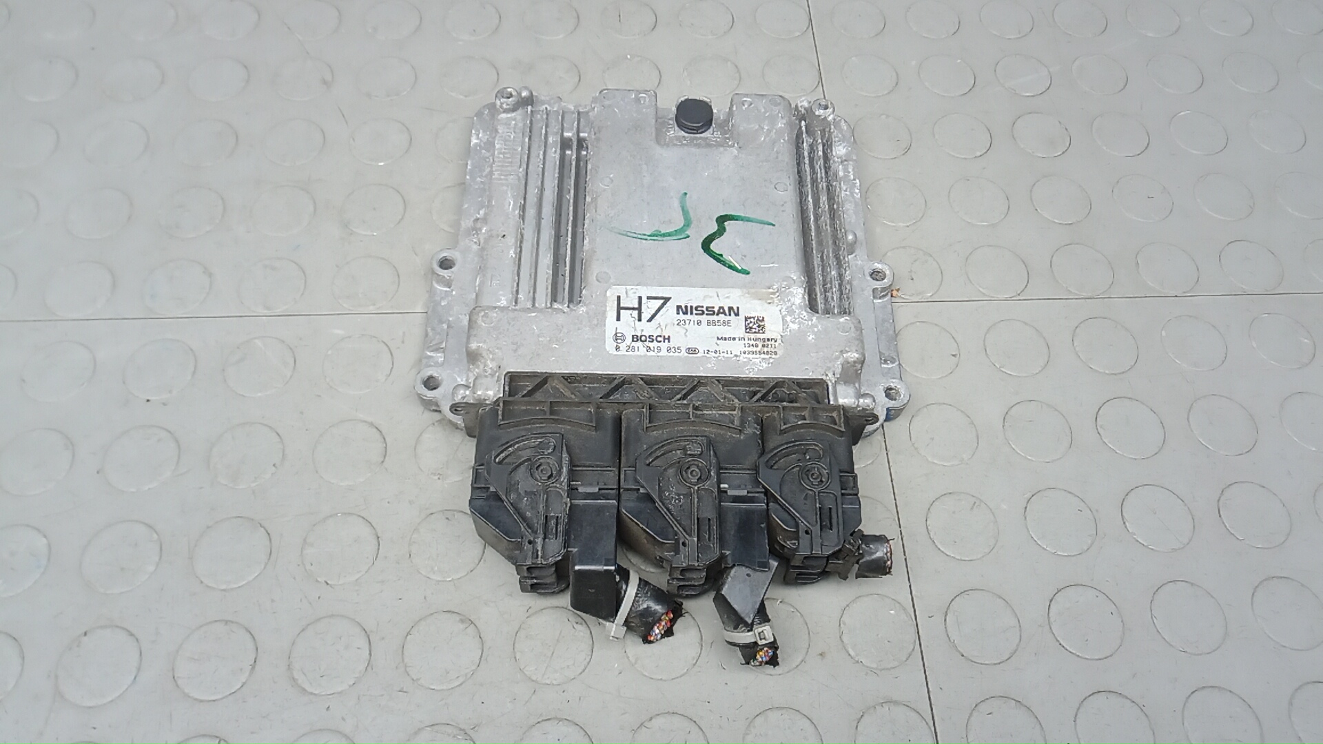 Блок управления двс Nissan Qashqai