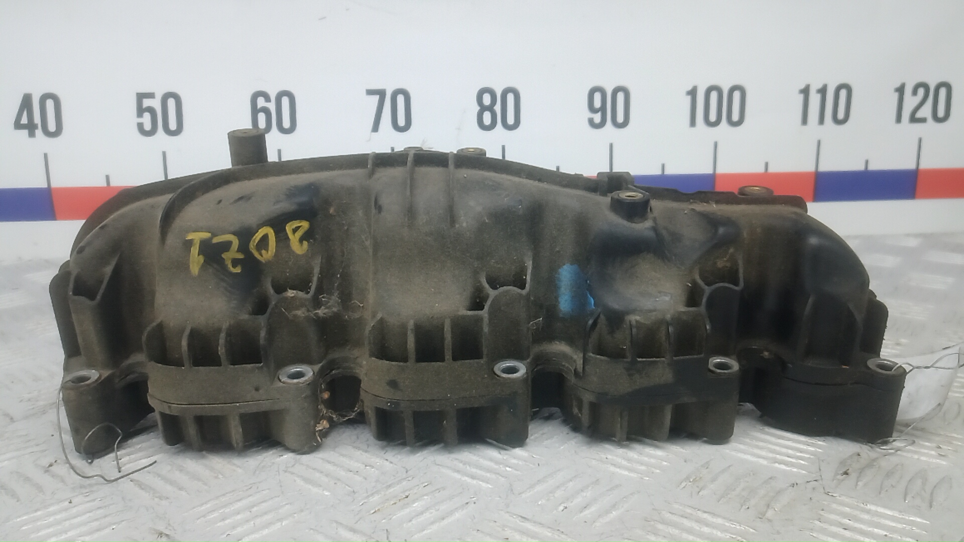 Впускной коллектор дизельный Volkswagen Jetta